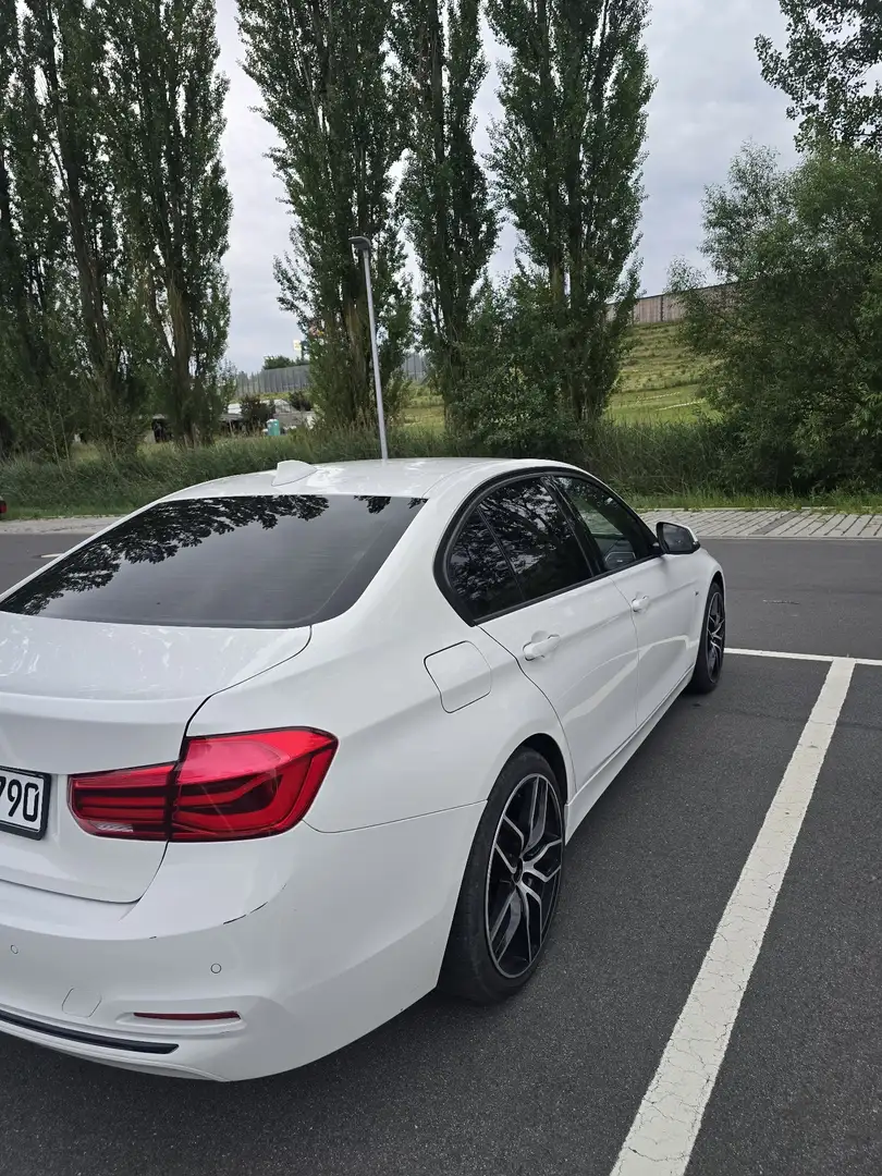 BMW 320 320d Aut. Sport Line - 2