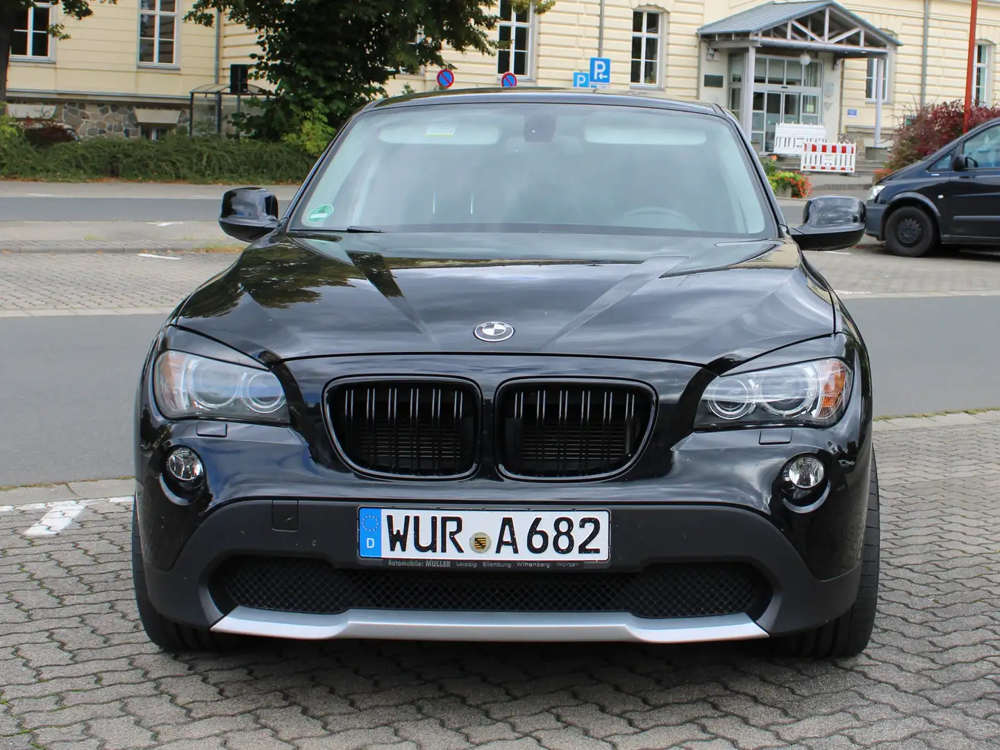 BMW X1 X1 Diesel xDrive18d Aut. Černá - 1