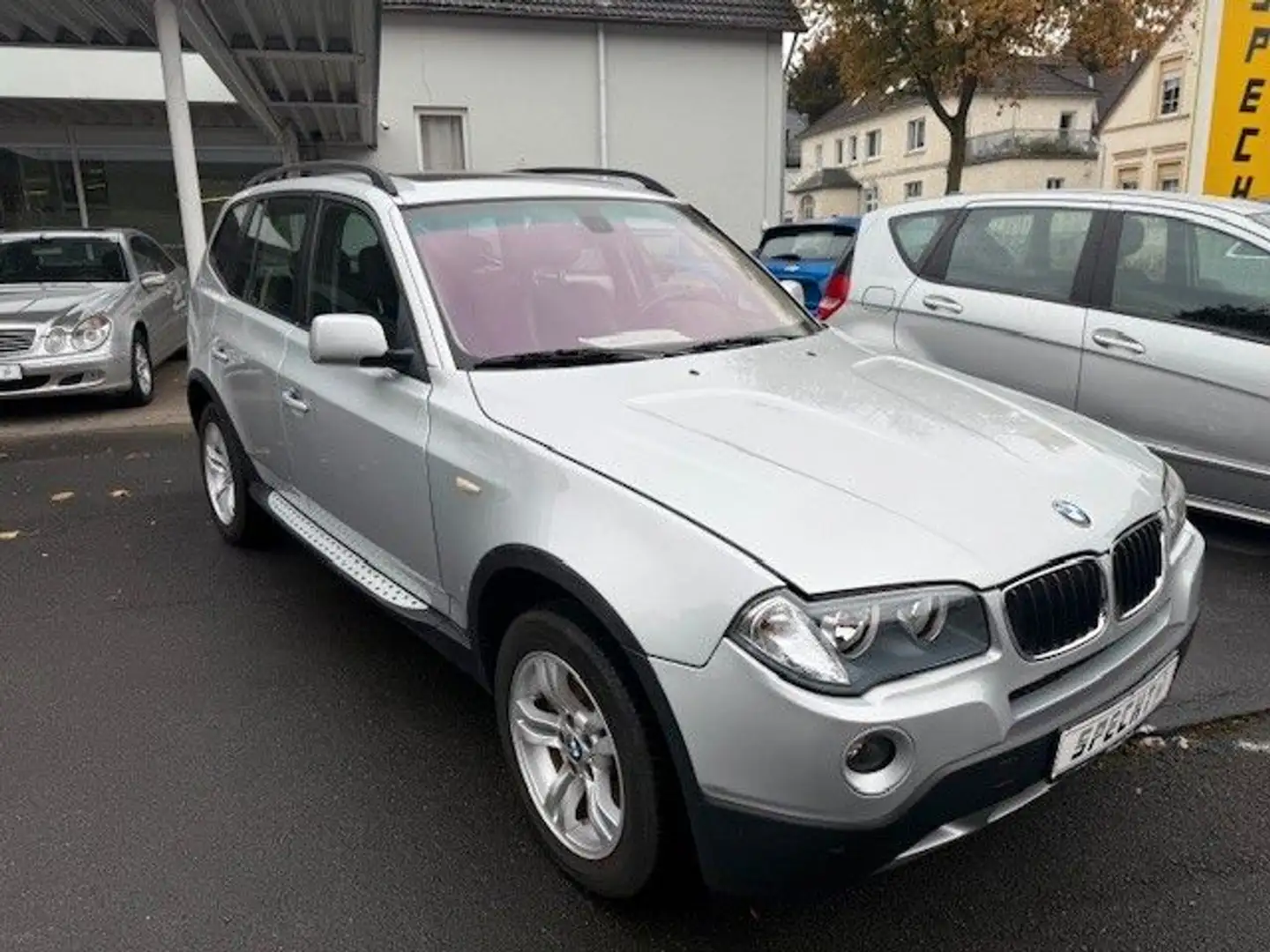 BMW X3 2.0i Navi AHK Panorama Silber - 1