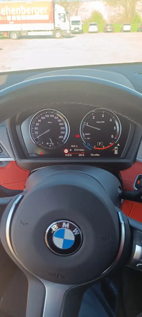 BMW X2 sDrive 18 d M Sport Grau - 2