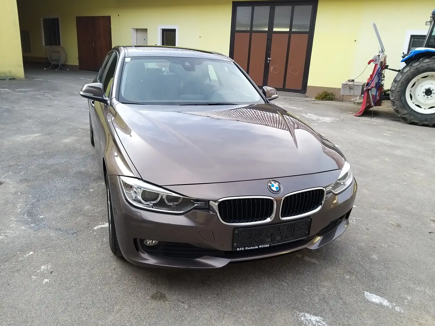 BMW 320 320d xDrive - 2