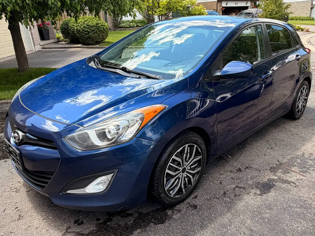 Hyundai ELANTRA снимка Hyundai ELANTRA