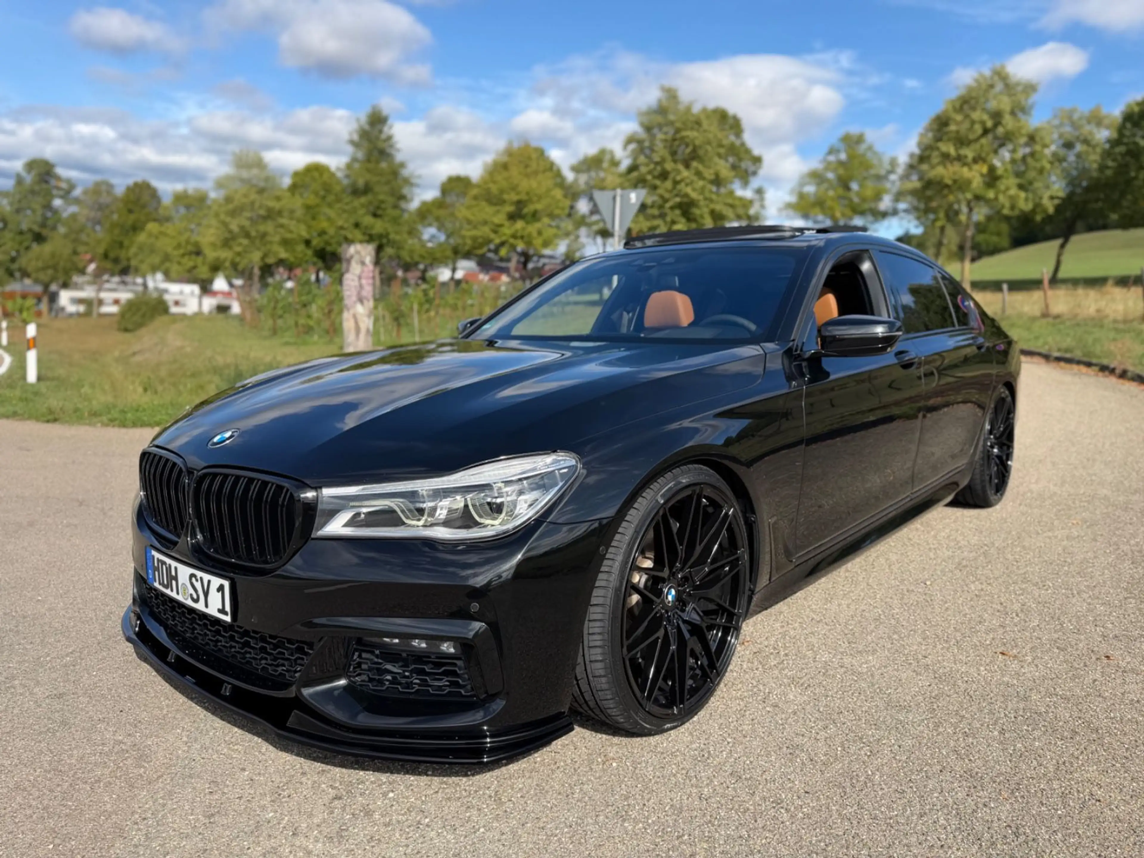 BMW 750 *M/G12/750Li*22.Zoll*All Black/Understatement — photo 6