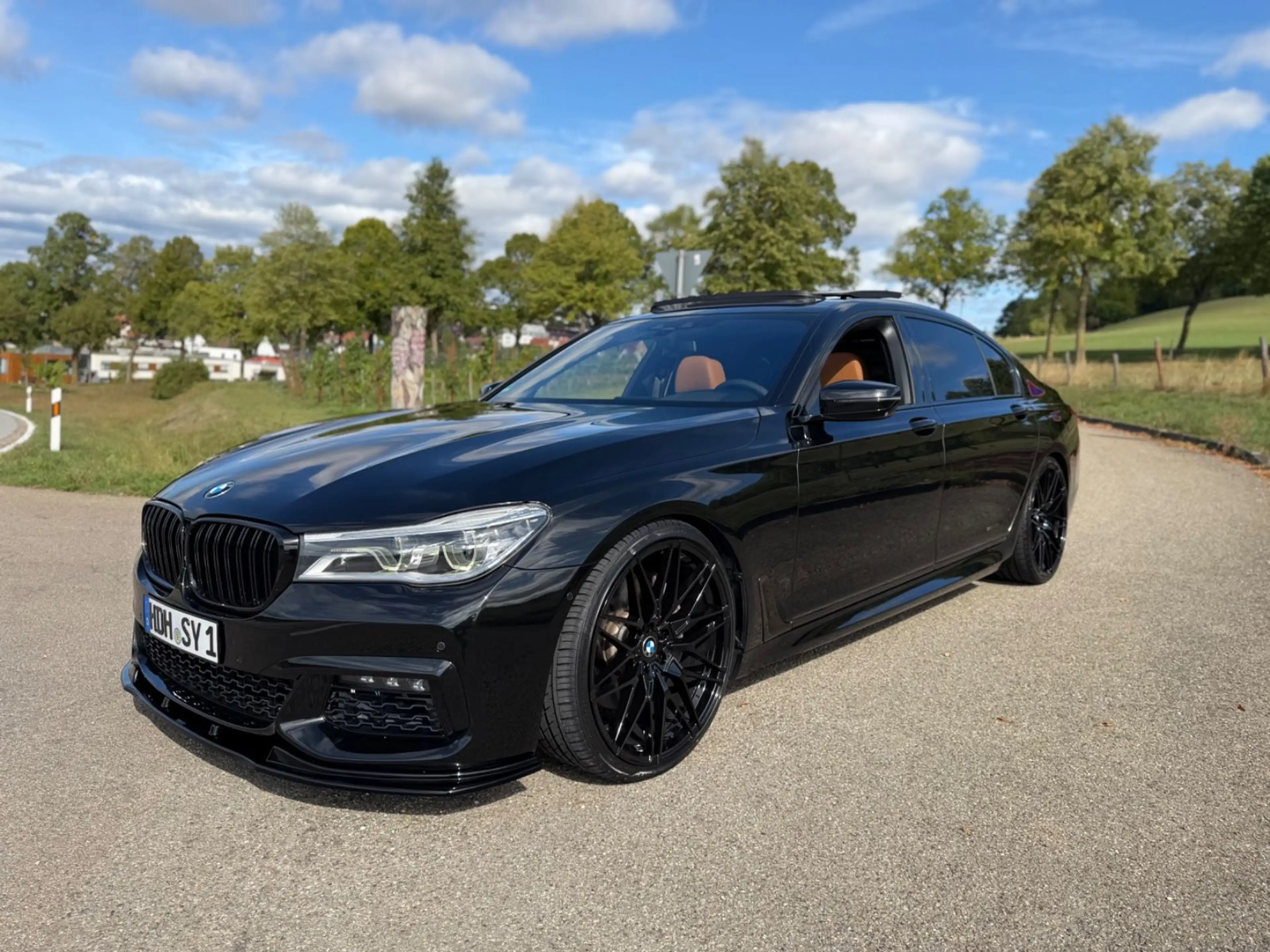 BMW 750 *M/G12/750Li*22.Zoll*All Black/Understatement — photo 12
