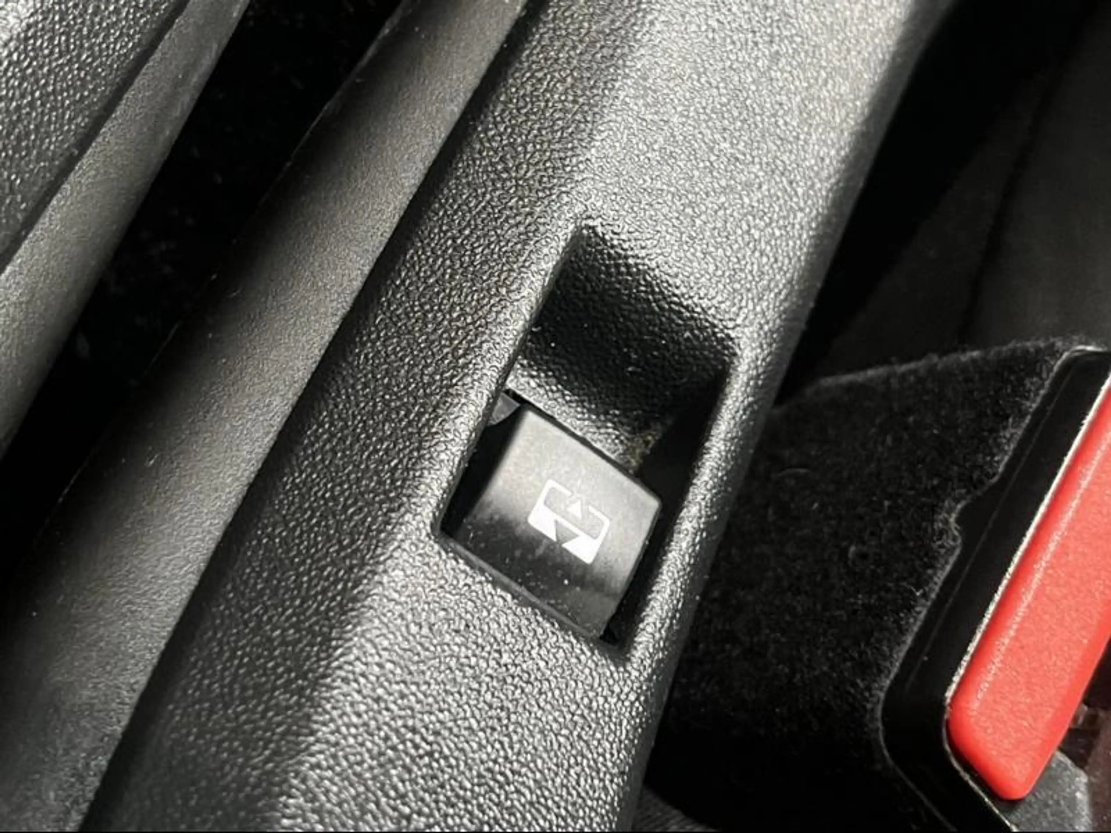 Peugeot 2008 GT Line | Camera | Carplay | — photo 15