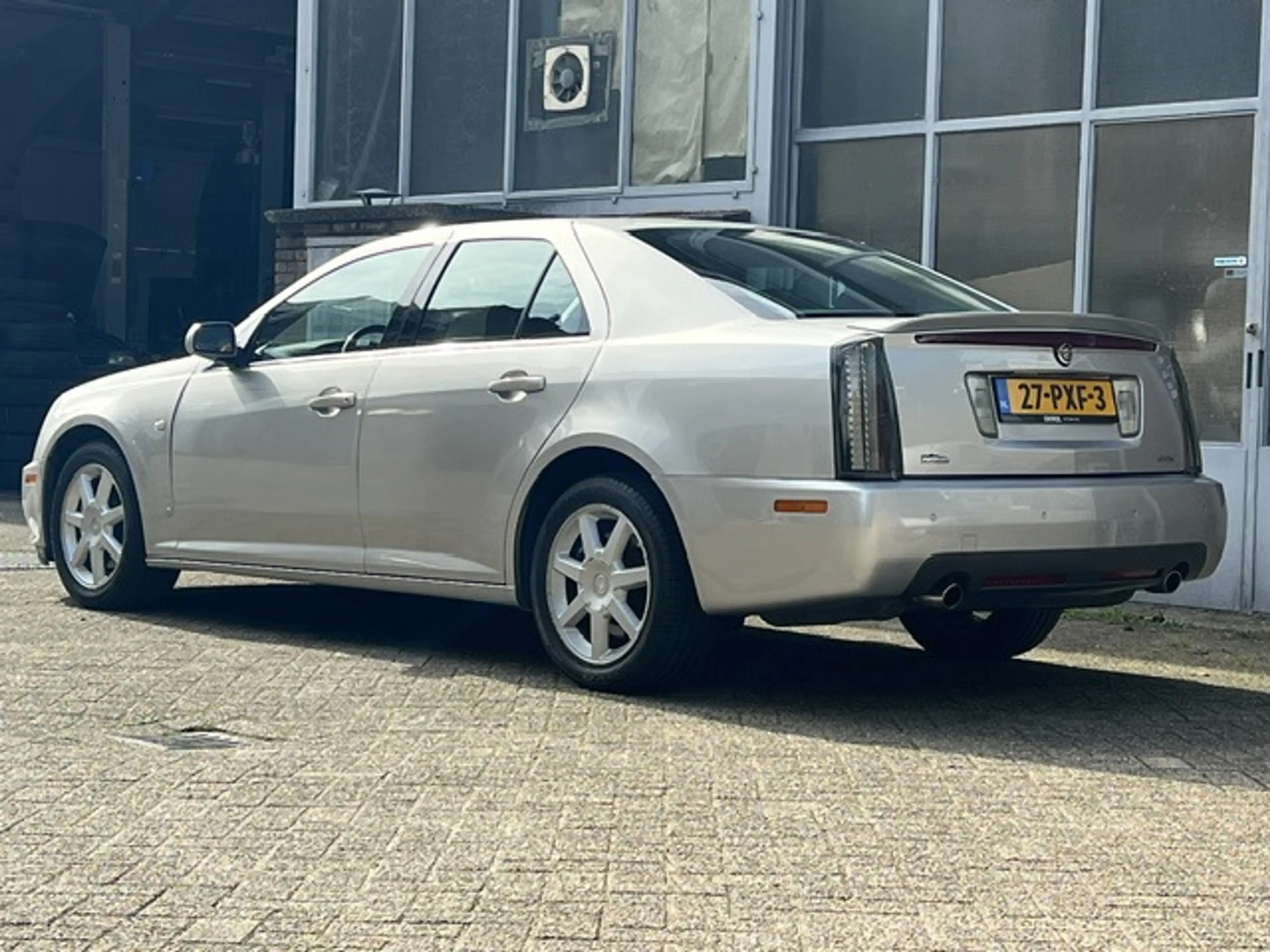 Cadillac STS 3.6 V6 Sport Luxury Zeer netjes en nieuwe APK — photo 3