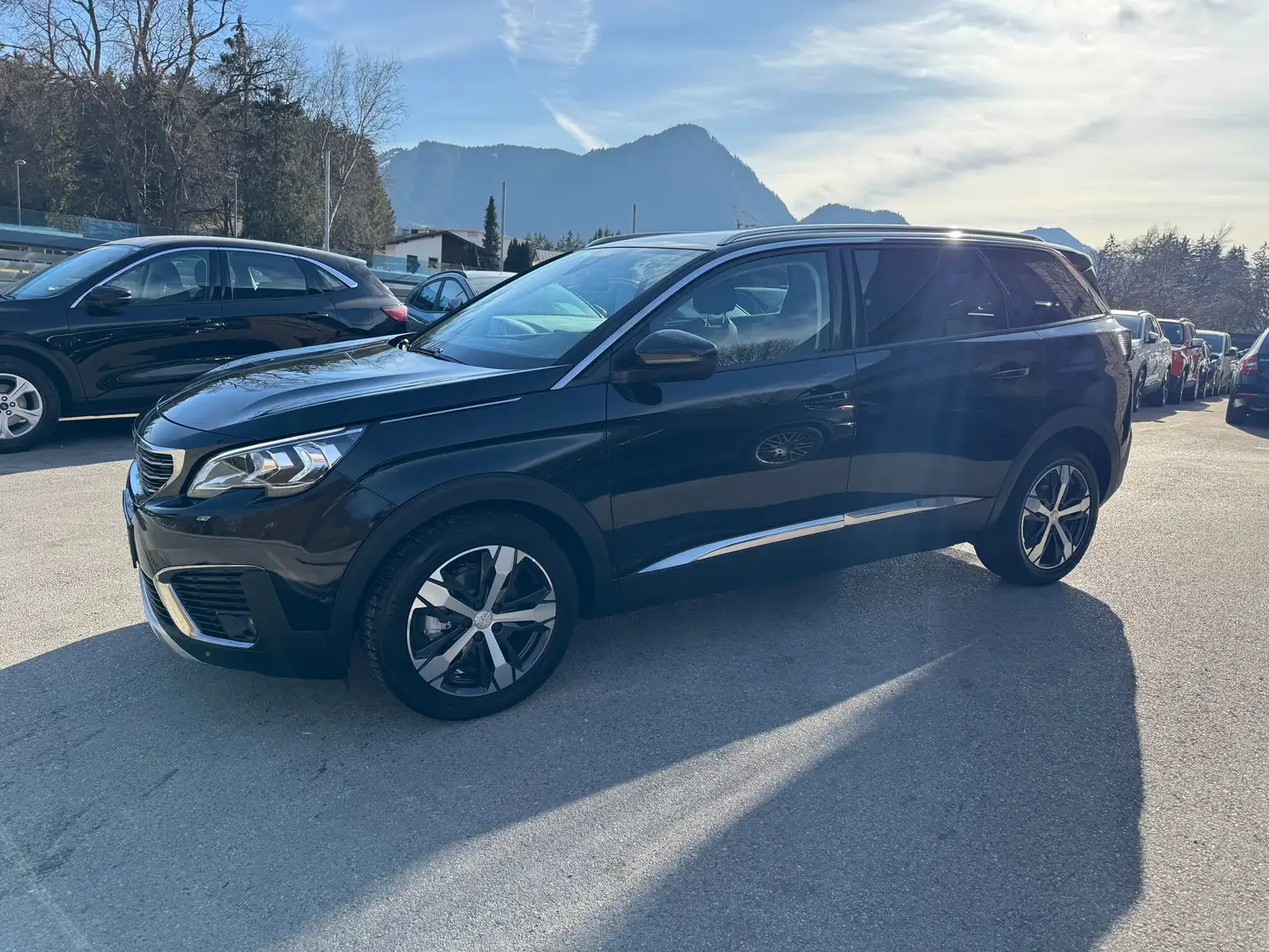 Peugeot 5008 Allure Schwarz - 2
