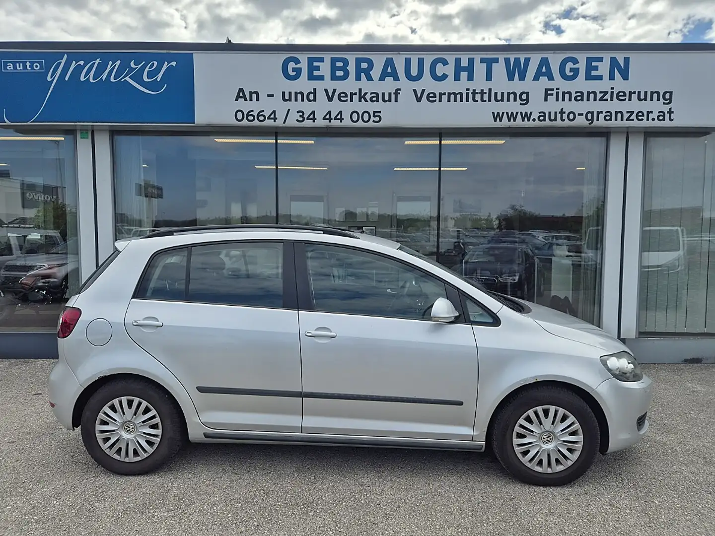Volkswagen Golf Plus Trendline 2,0 TDI DPF Grau - 1