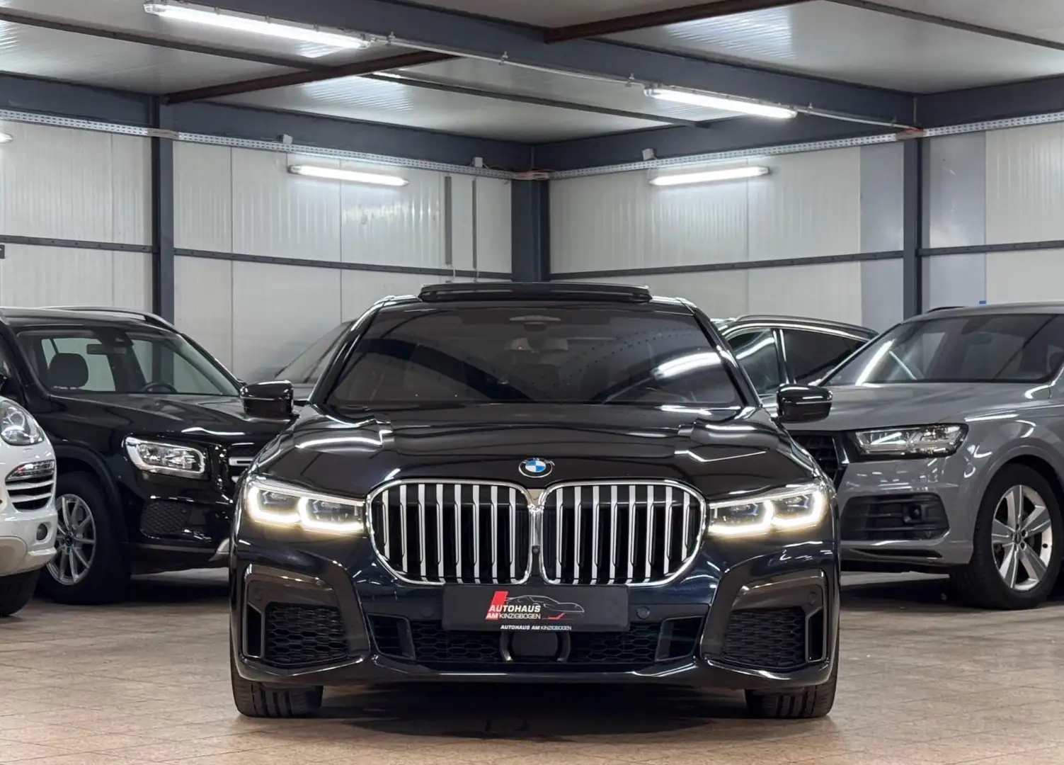 BMW 750 d LANG M SPORT*PANO*EXECPRO*H&K*INNOV*SFT*LA Schwarz - 2