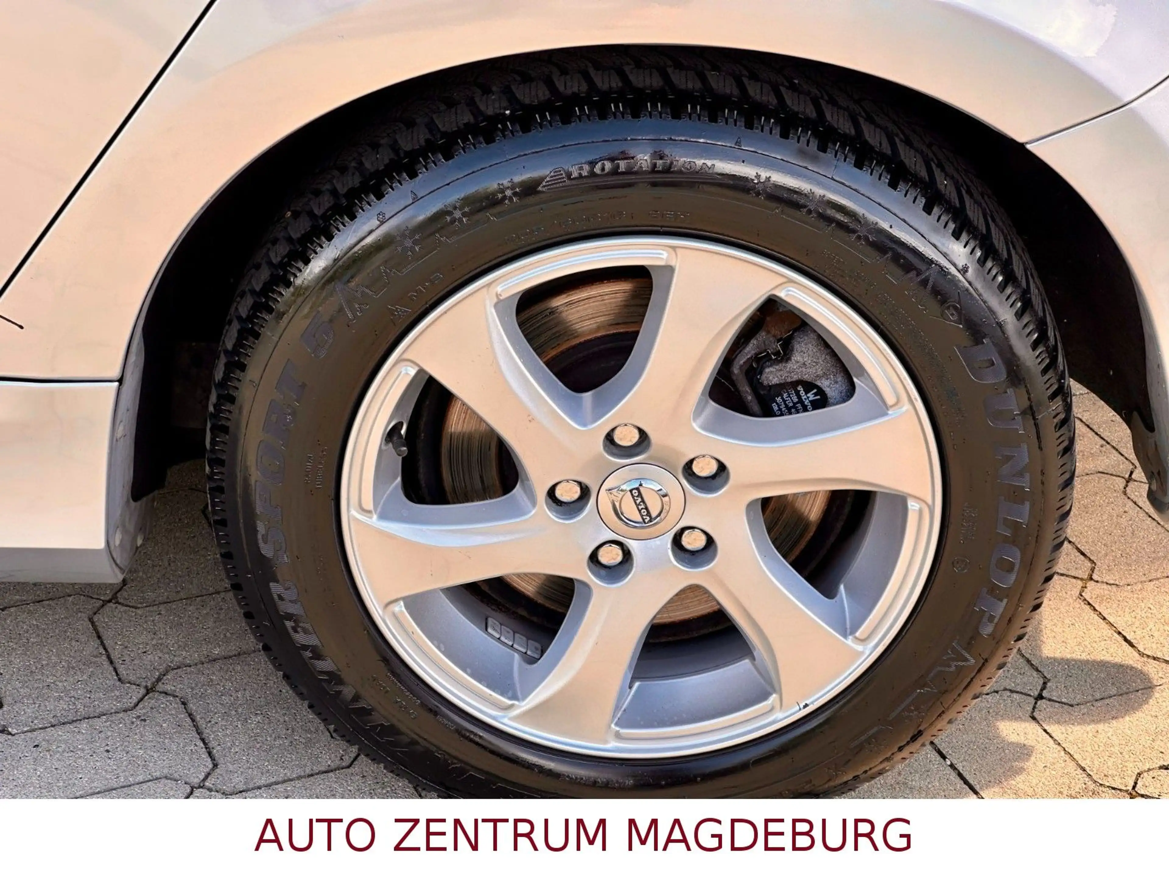 Volvo S60 Lim. Kinetic *BI-Xenon*NAVI*AUTOMATIK* — photo 8