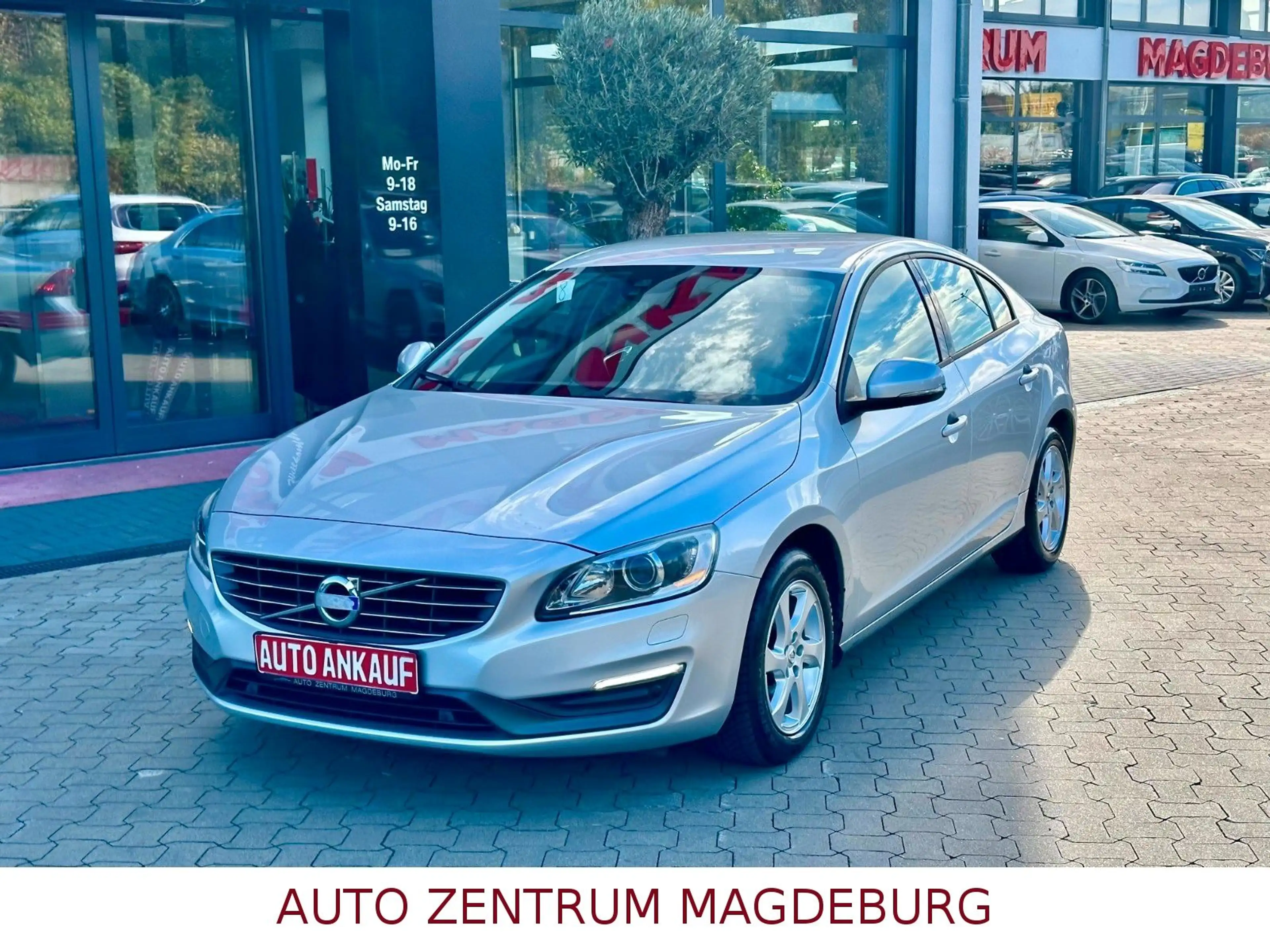 Volvo S60 Lim. Kinetic *BI-Xenon*NAVI*AUTOMATIK* — photo 2