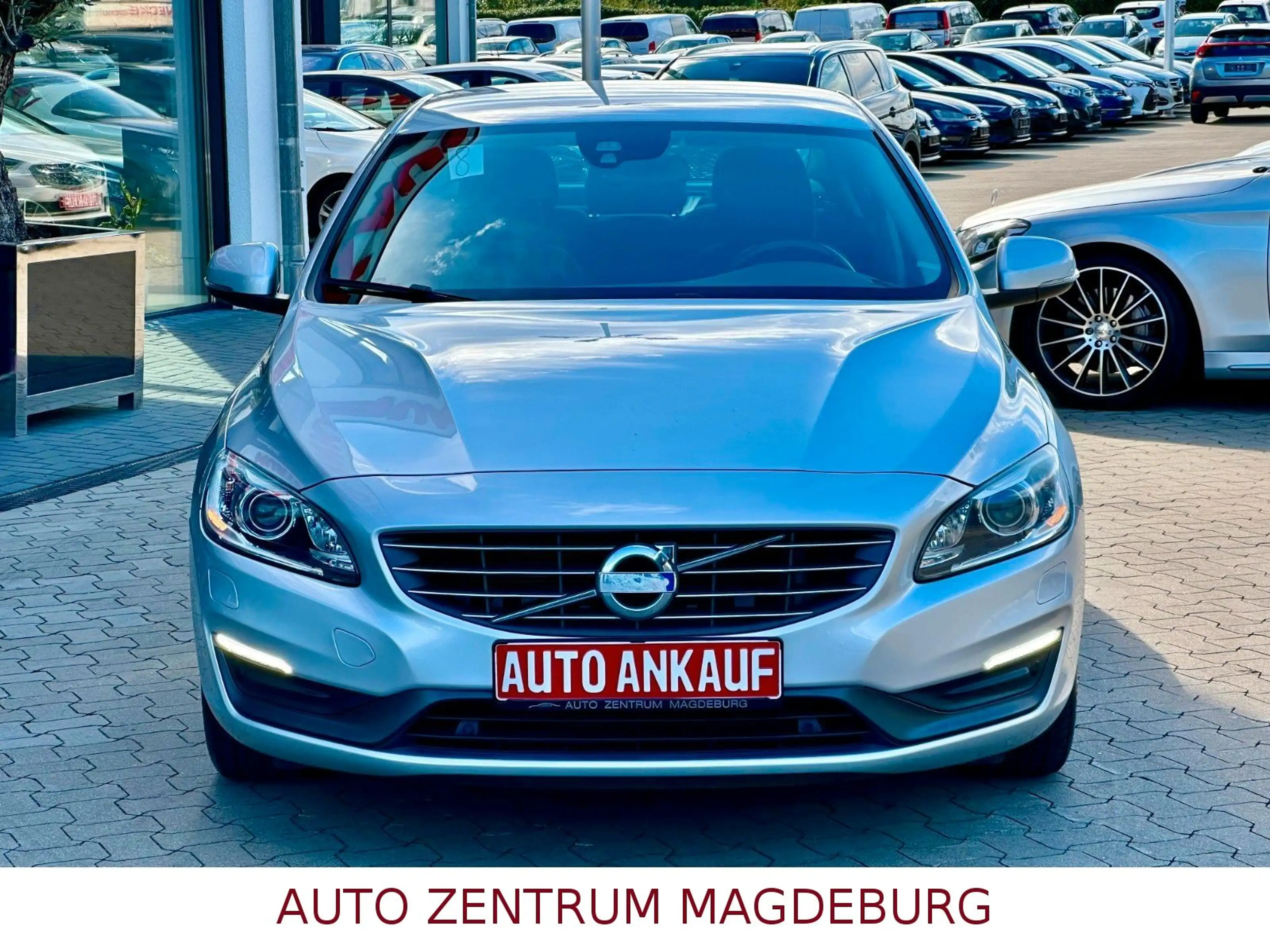 Volvo S60 Lim. Kinetic *BI-Xenon*NAVI*AUTOMATIK* — photo 3