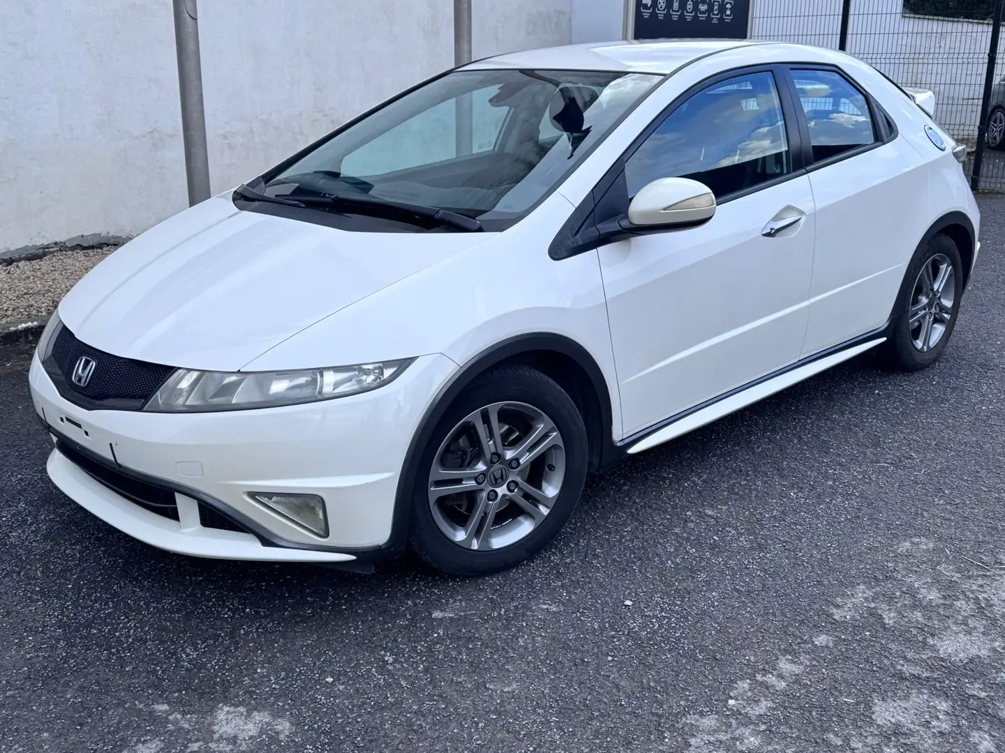 Honda Civic 1.4i Weiß - 1