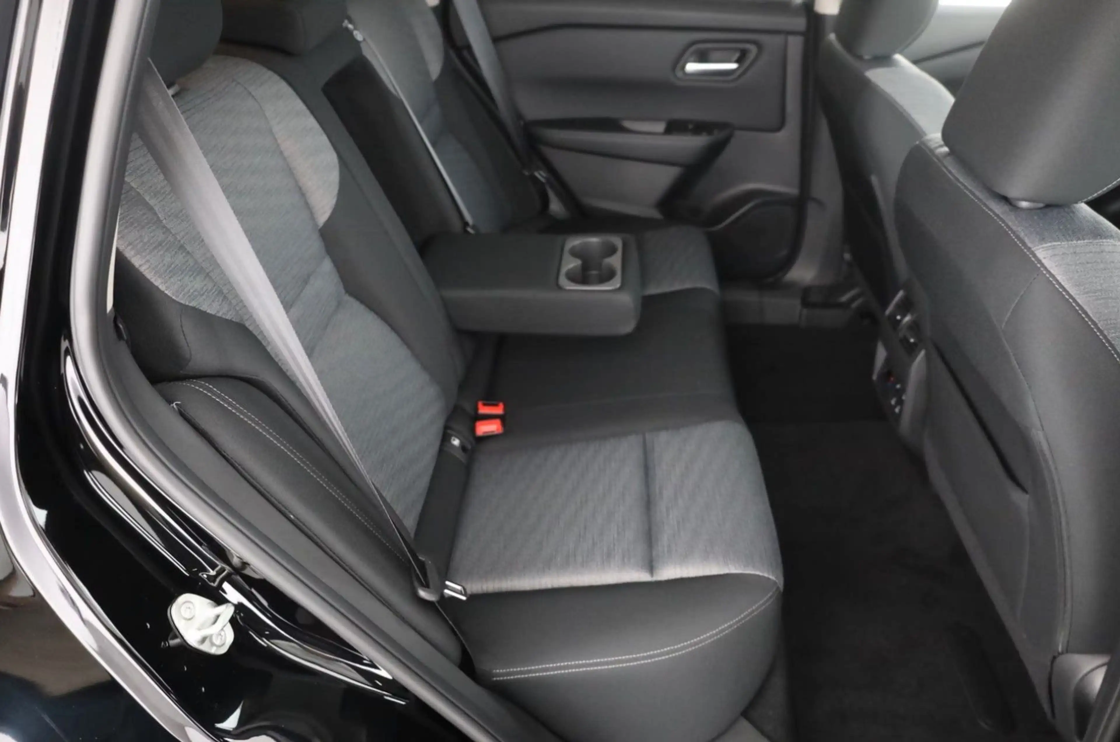 Nissan X-Trail N-Connecta 1.5 VC-T mHEV X-Tronic — photo 3