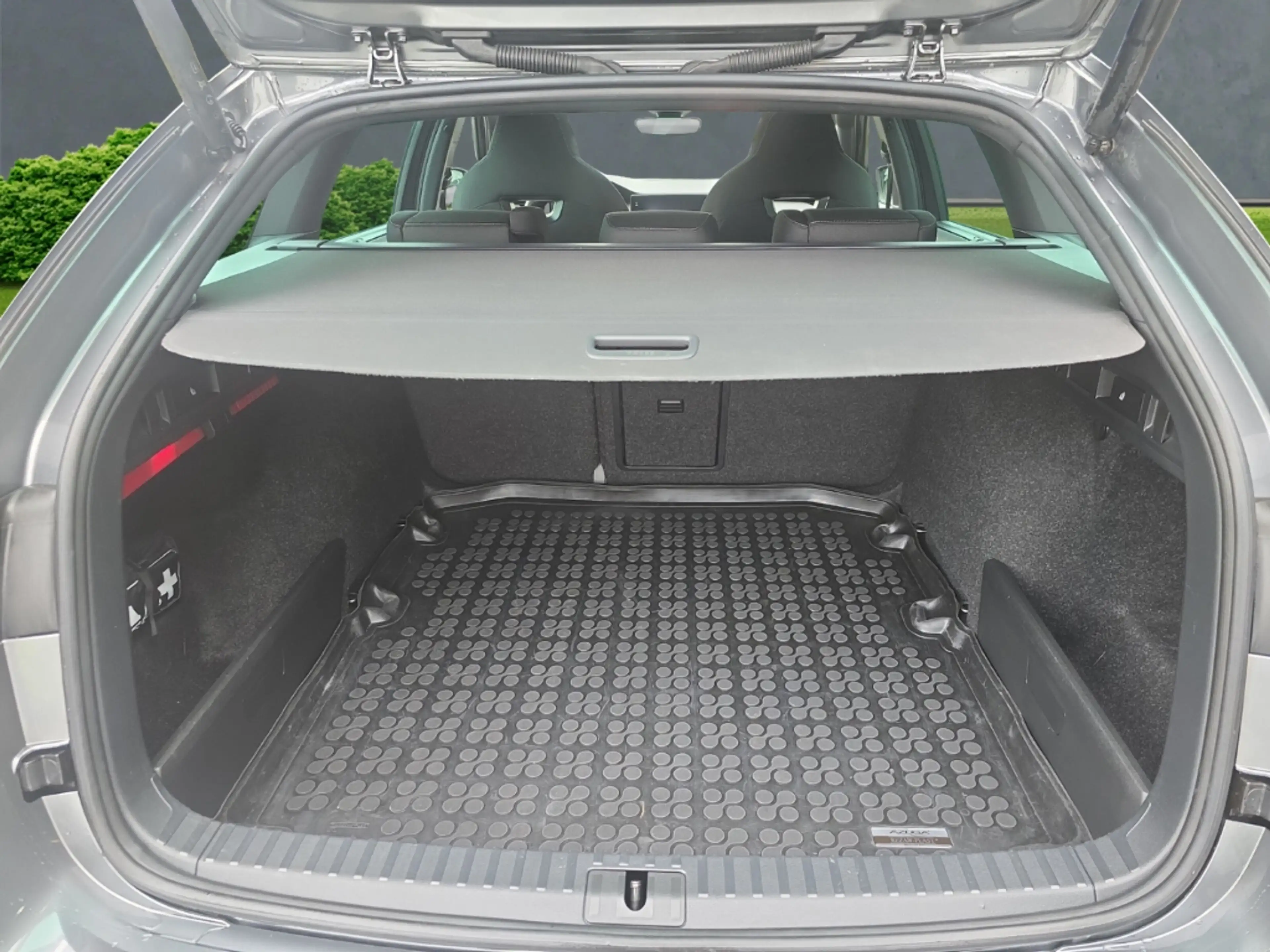 Skoda Octavia Combi Sportline 1.5 TSI 110 kW Panodach Navi Digit — photo 6