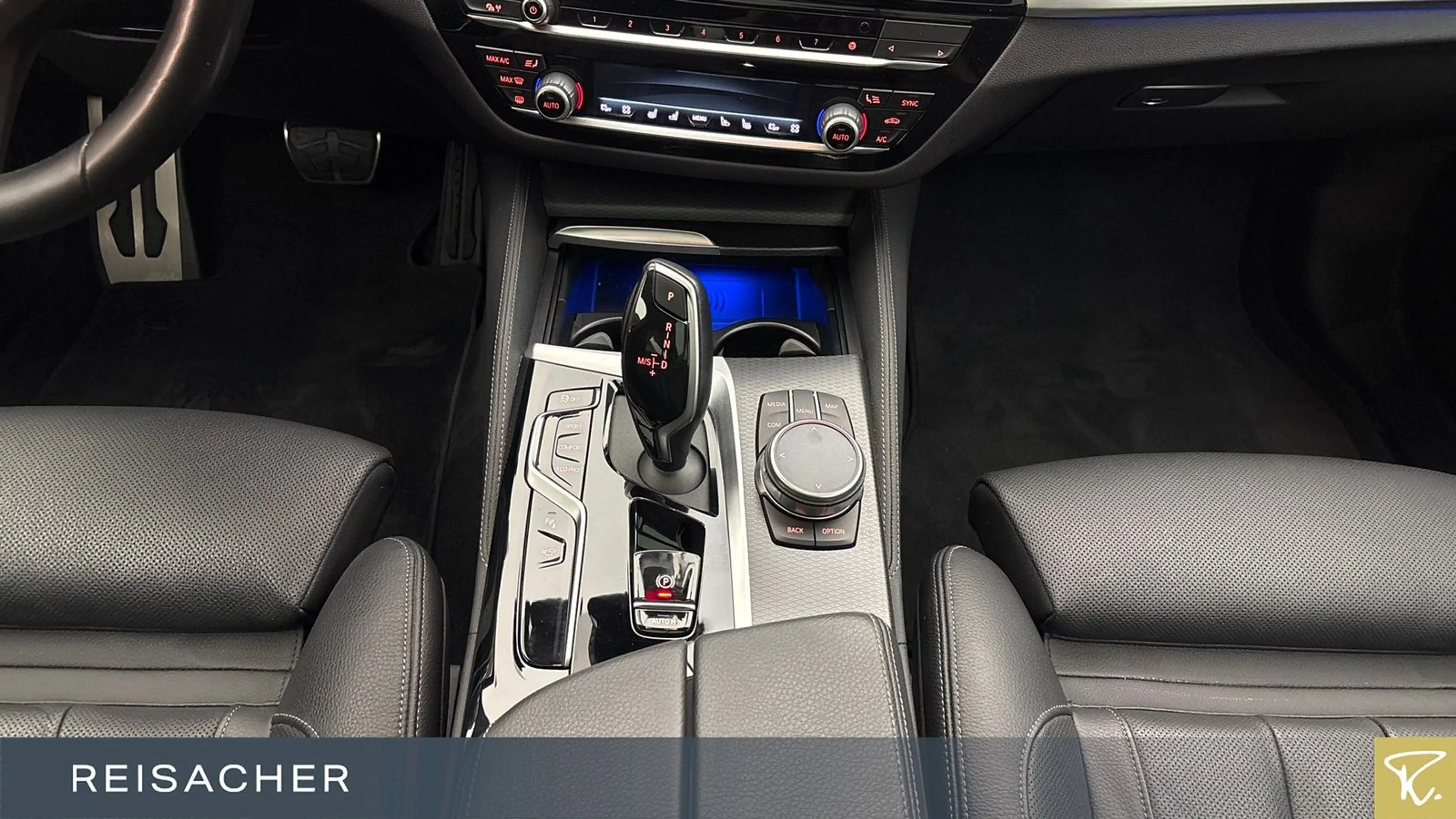 BMW 540 d A xDrive Tou M-Sport IAL KomfSi+Mem DAProf — photo 11