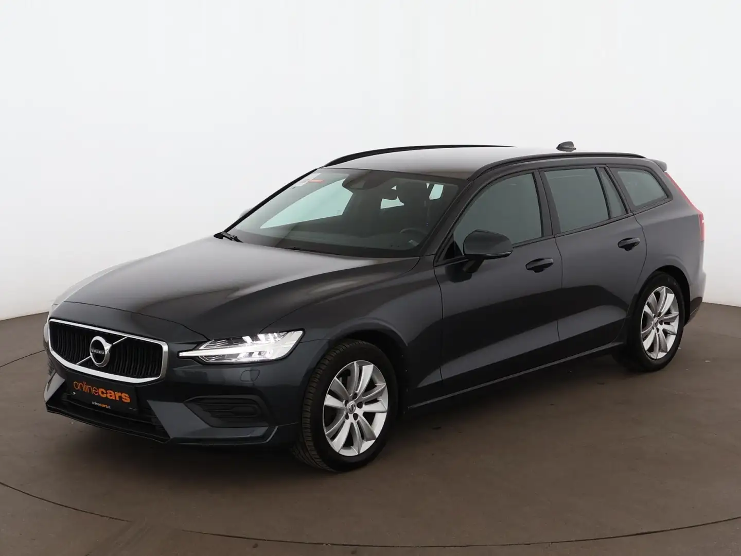 Volvo V60 Kombi D3 Momentum Aut LED AHK RADAR NAVI PDC Grau - 2