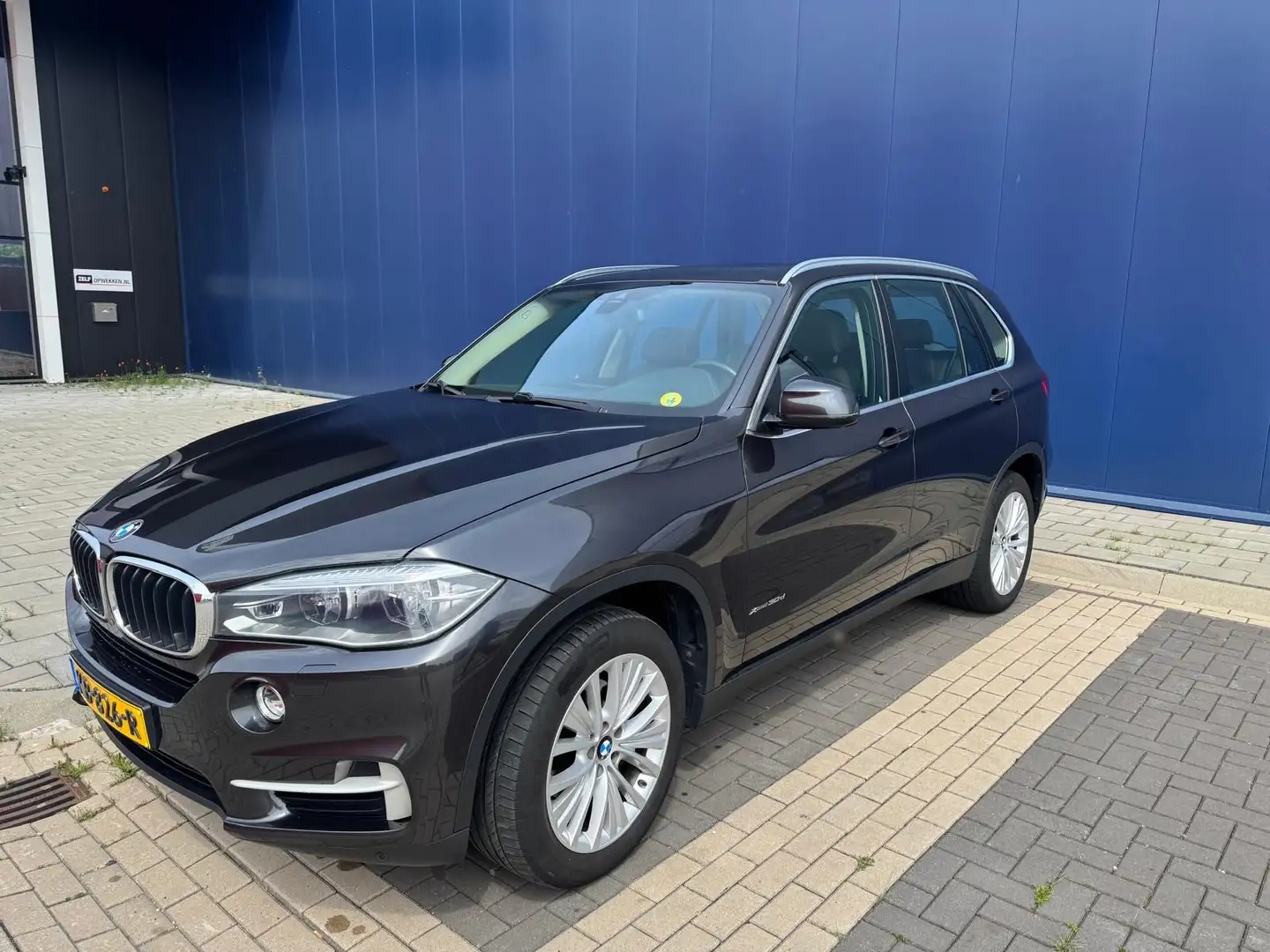 BMW X5 Xdrive30d Brons - 1