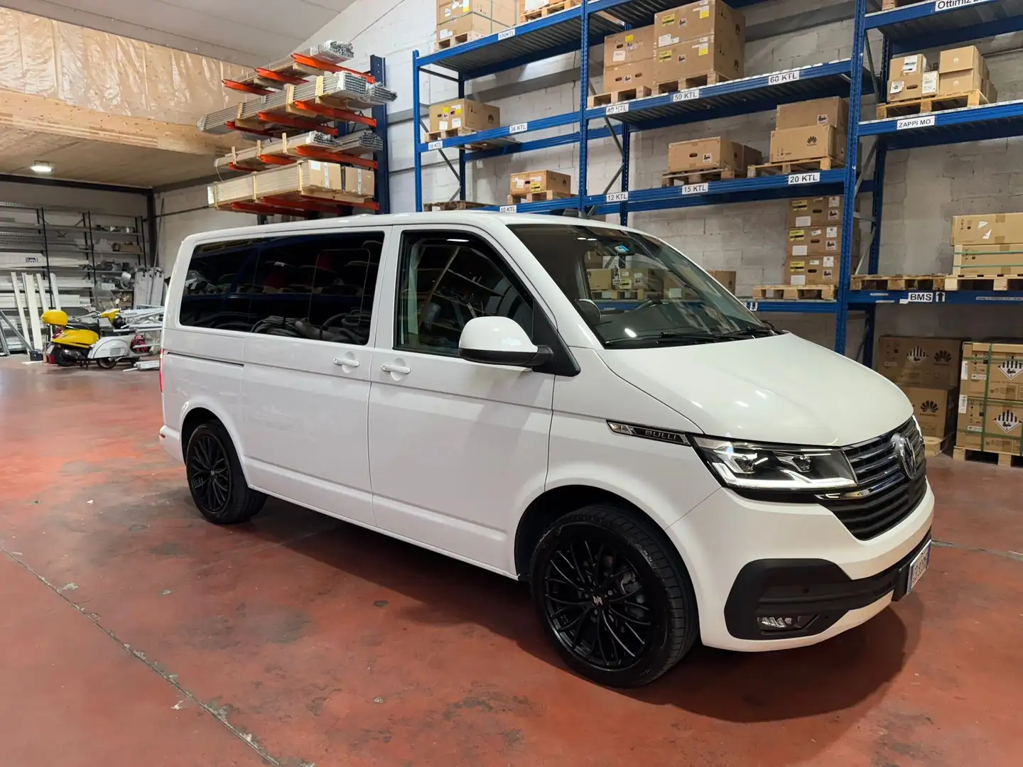 Volkswagen T6 Caravelle T6.1 Cruise 2.0 TDI 150 CV Bianco - 2