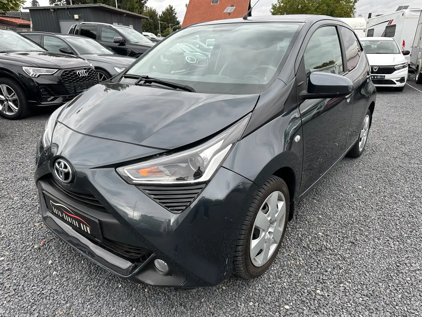 Toyota Aygo X AppelCar, SH, BC, ZV, 5 Türen Schwarz - 1