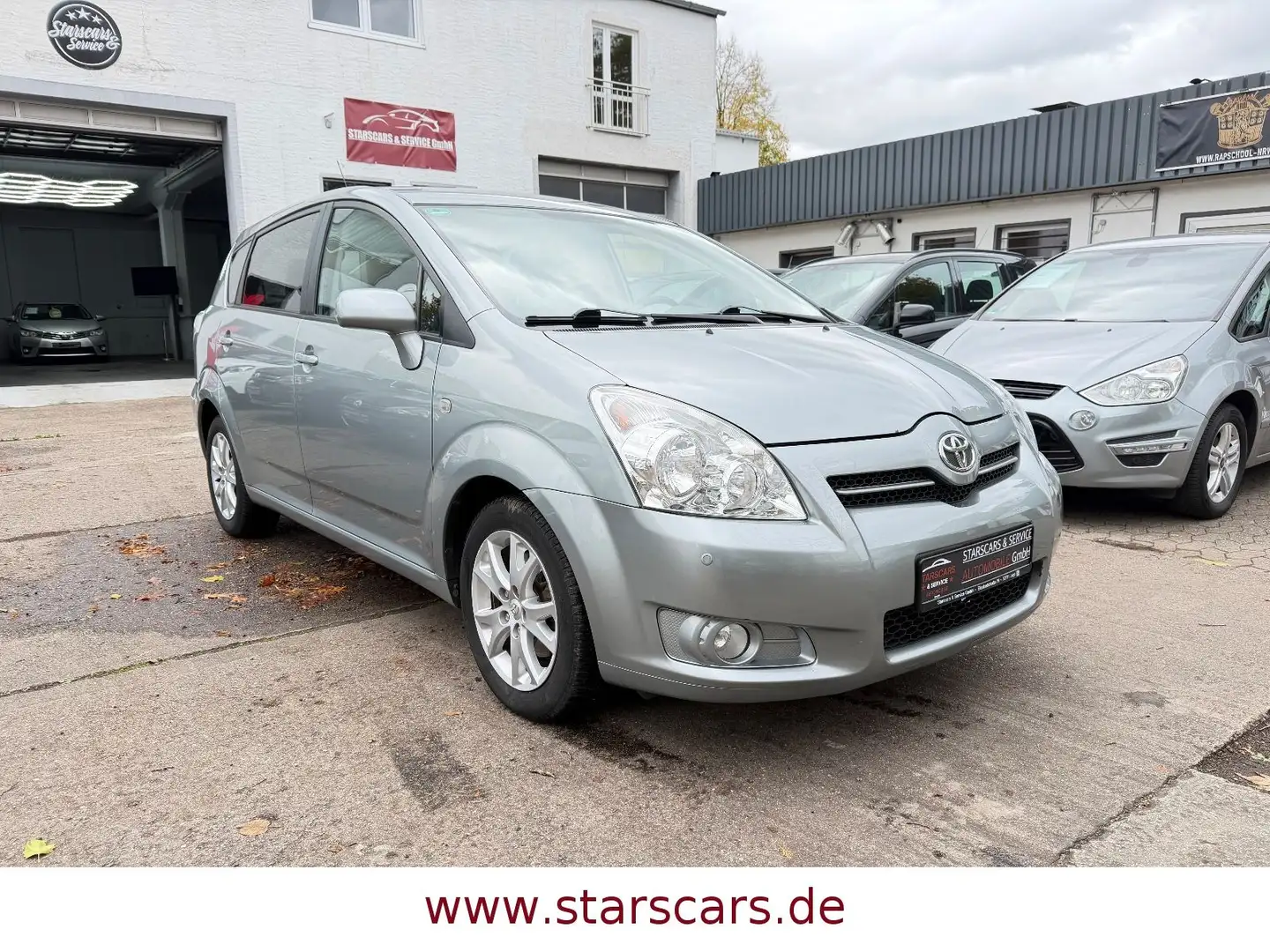 Toyota Corolla Verso Corolla-Verso 1.8*TEAM*2.HAND*KLIMA*PDC*7-SITZER Silber - 1