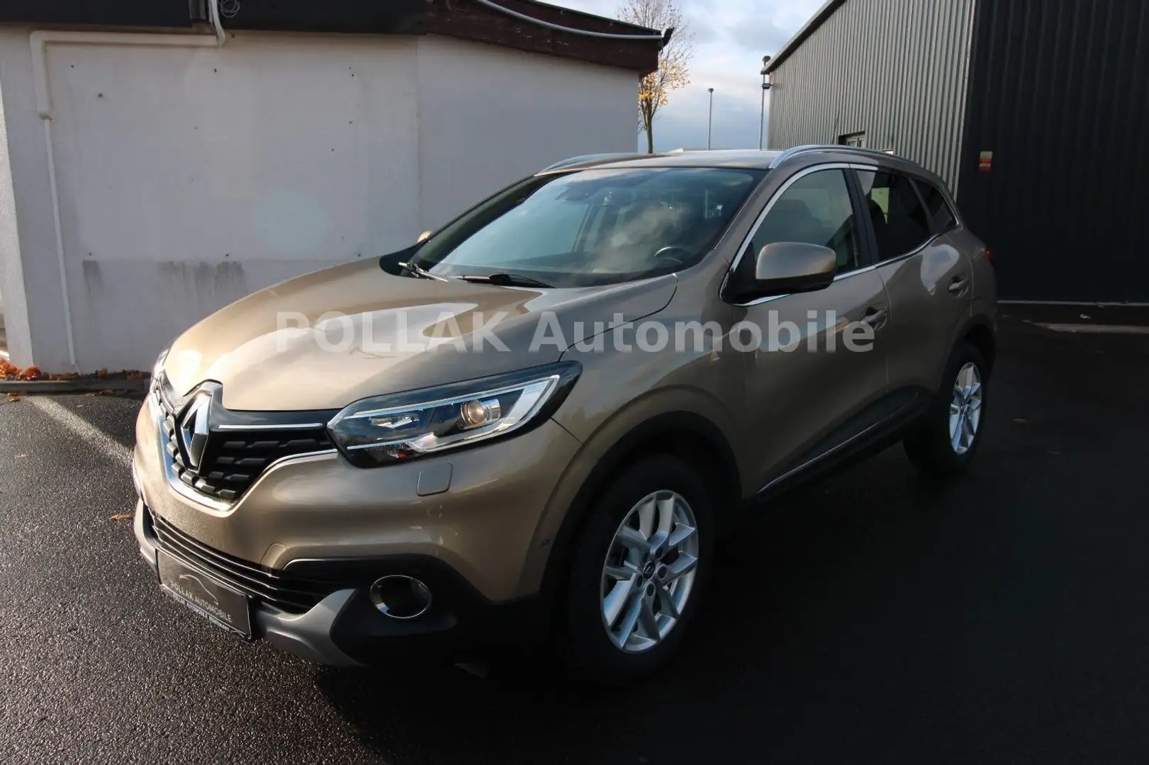 Renault Kadjar XMOD*NAVI*SHZ*PDC*LEDER*GRA*1.HAND*BC*ZV* Gold - 2