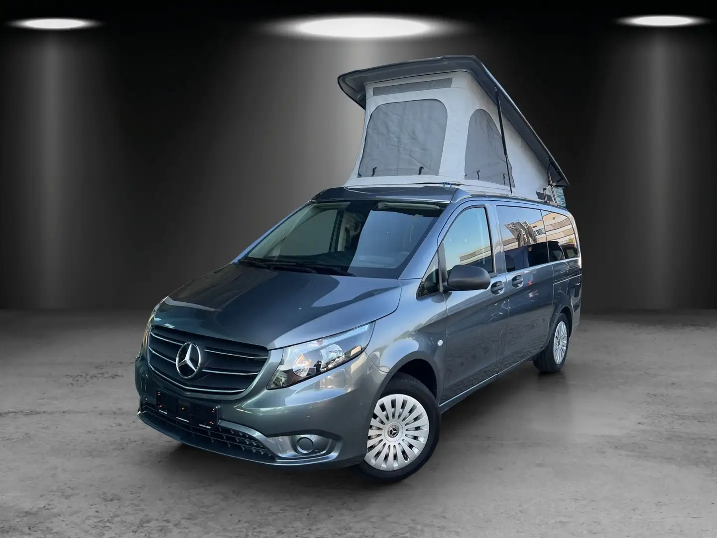 Mercedes-Benz Vito 119 d 4M Tourer Pössl Campstar AHK Grijs - 1