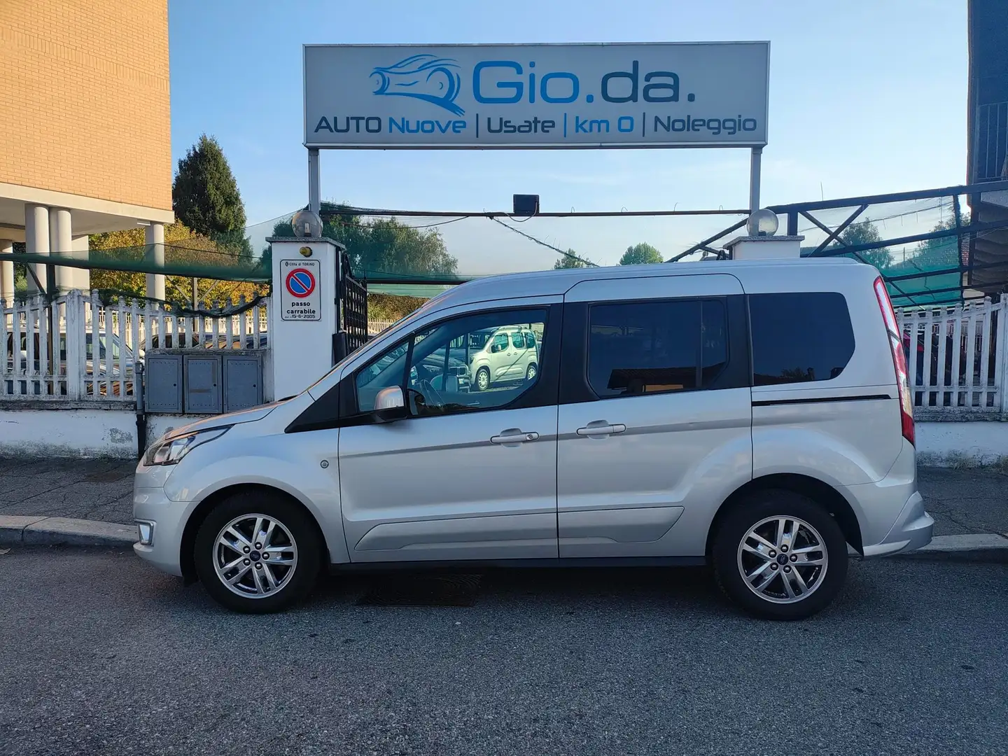 Ford Tourneo Connect FORD TOURNEO CONNECT 1.5 101CV KM 120111 -2020 Argent - 2