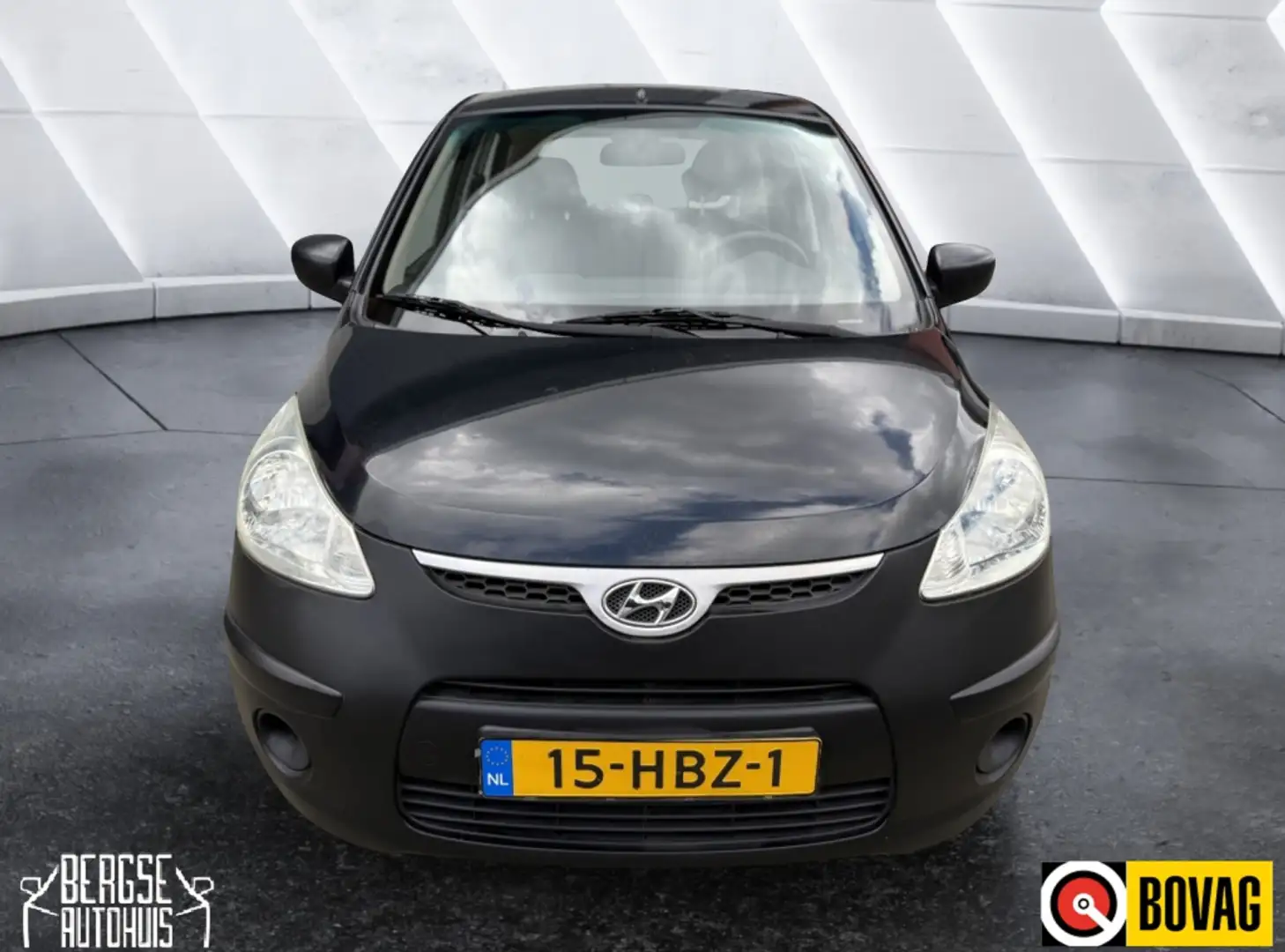 Hyundai i10 1.1 Pure 5Drs Aux Nap LAGE KM Black - 2
