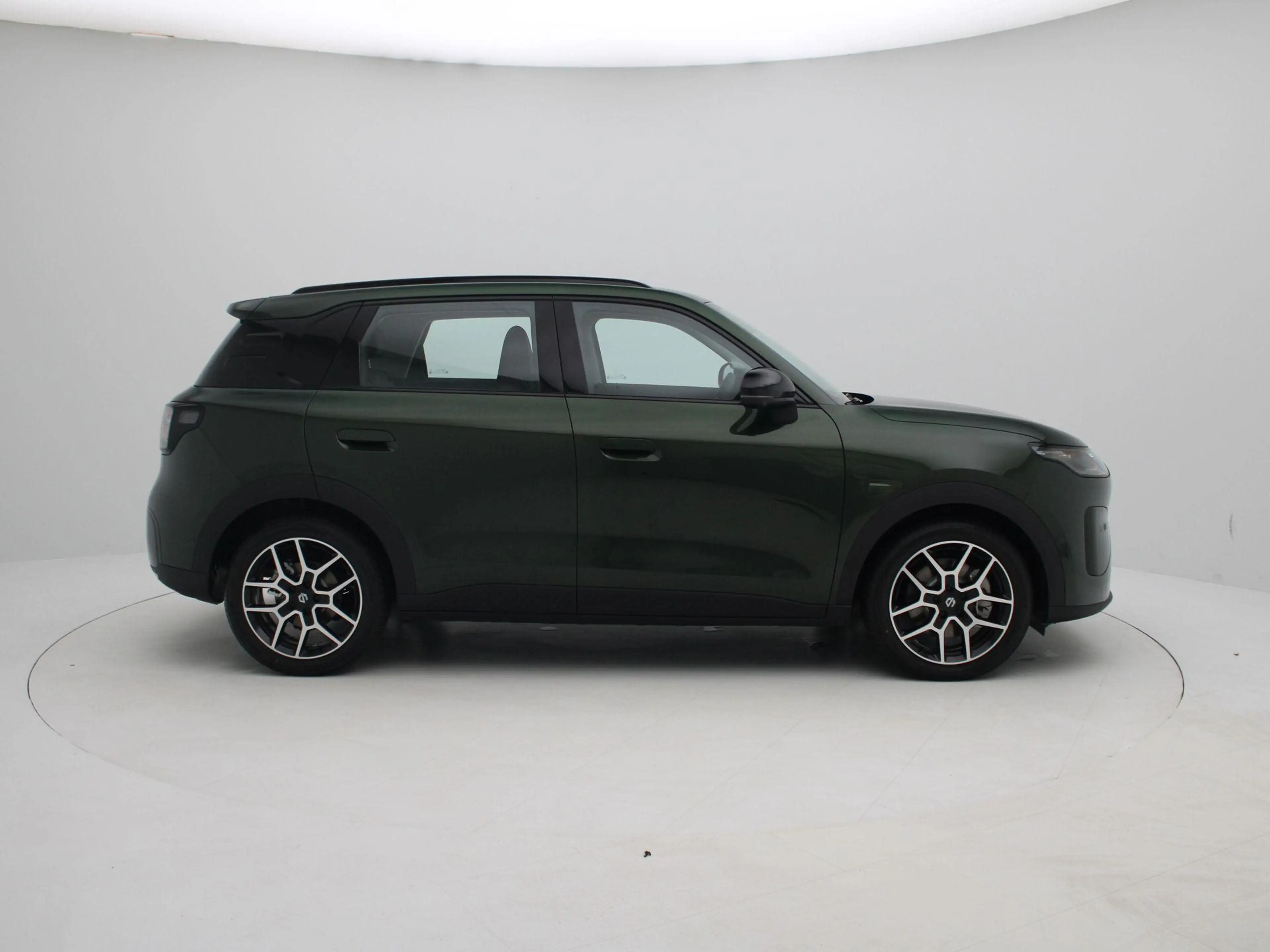Leapmotor B03X ProMax Design 53 kWh | NU IN DE SHOWROOM | BINNENK — photo 6