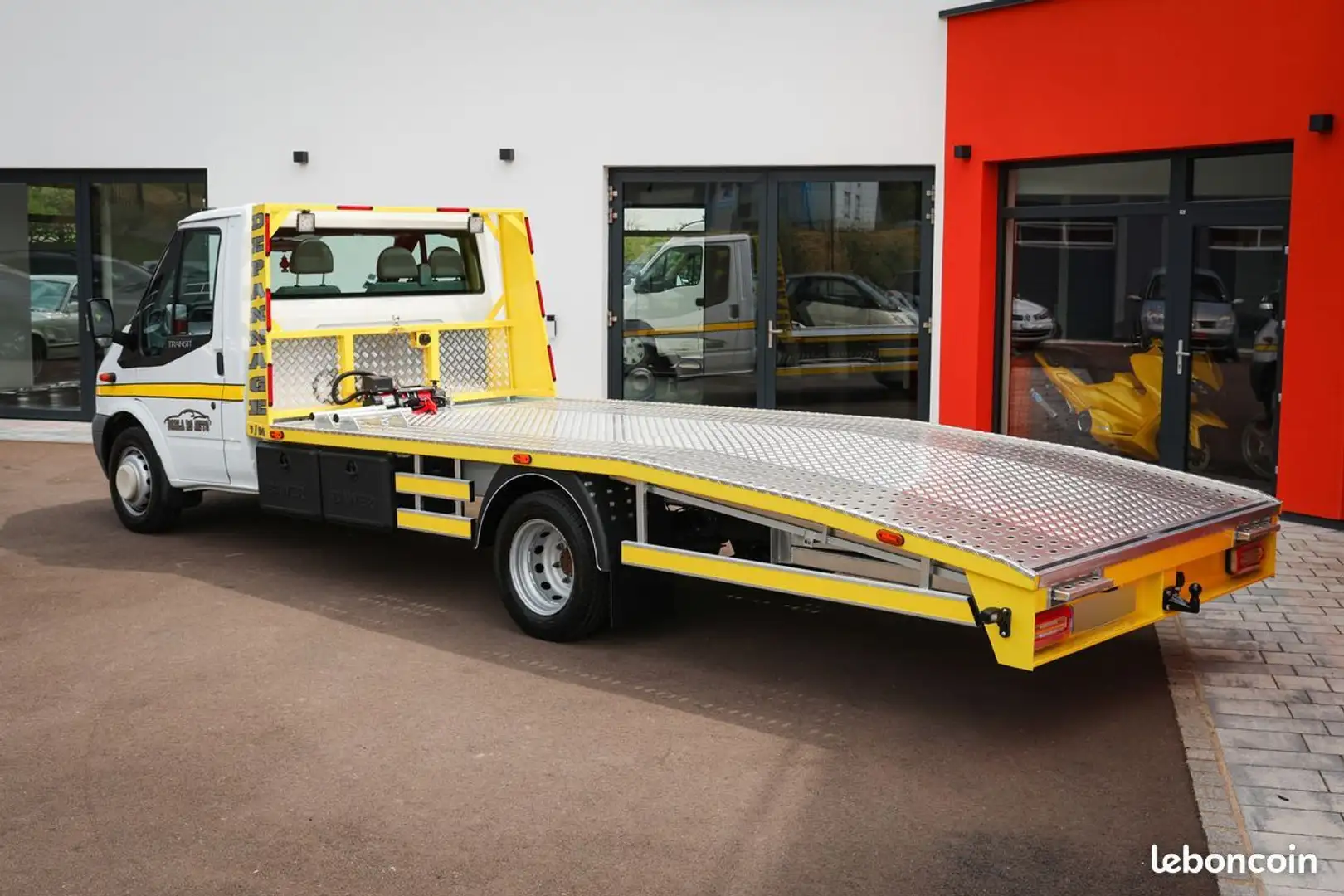 Ford Transit Dépanneuse 2.2 TDCi 16V 155ch Phase 2 - 2