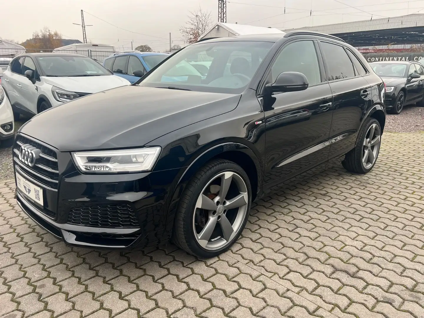 Audi Q3 sport quattro S-LINE AUTOMATIK Schwarz - 2