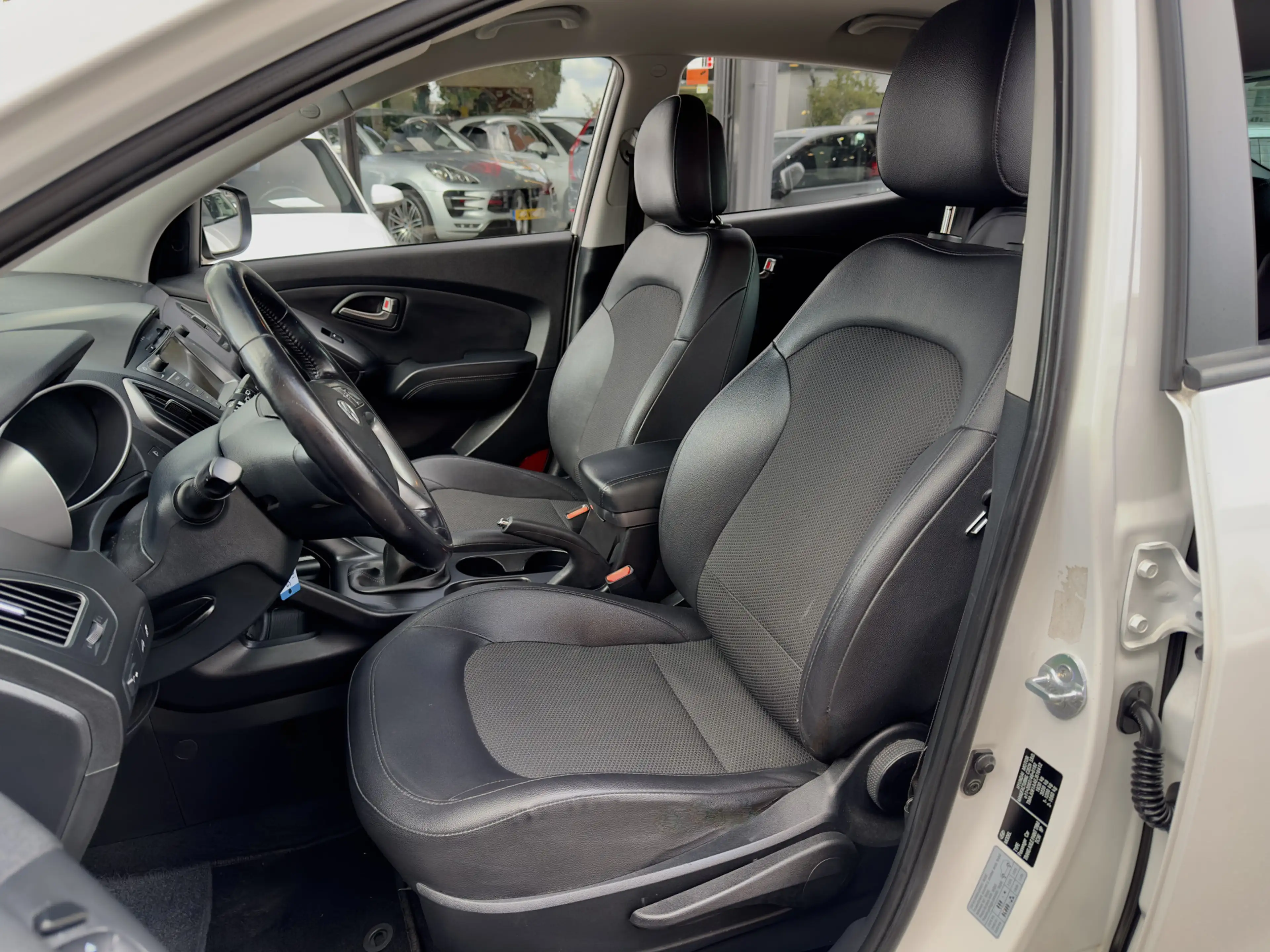 Hyundai iX35 1.6i GDI i-CATCHER LEDER NAVI CAMERA AIRCO LED LMV — photo 12