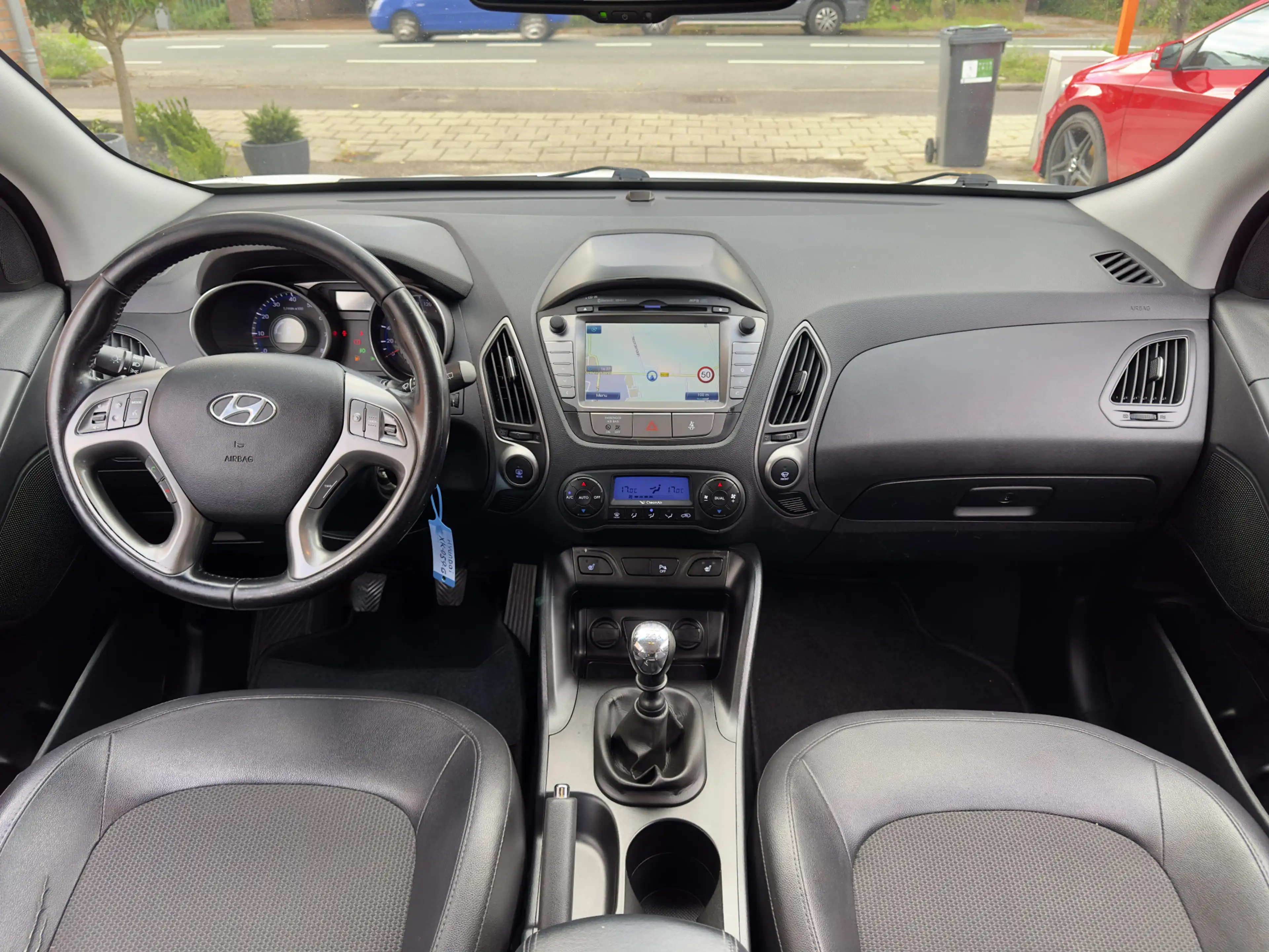 Hyundai iX35 1.6i GDI i-CATCHER LEDER NAVI CAMERA AIRCO LED LMV — photo 10
