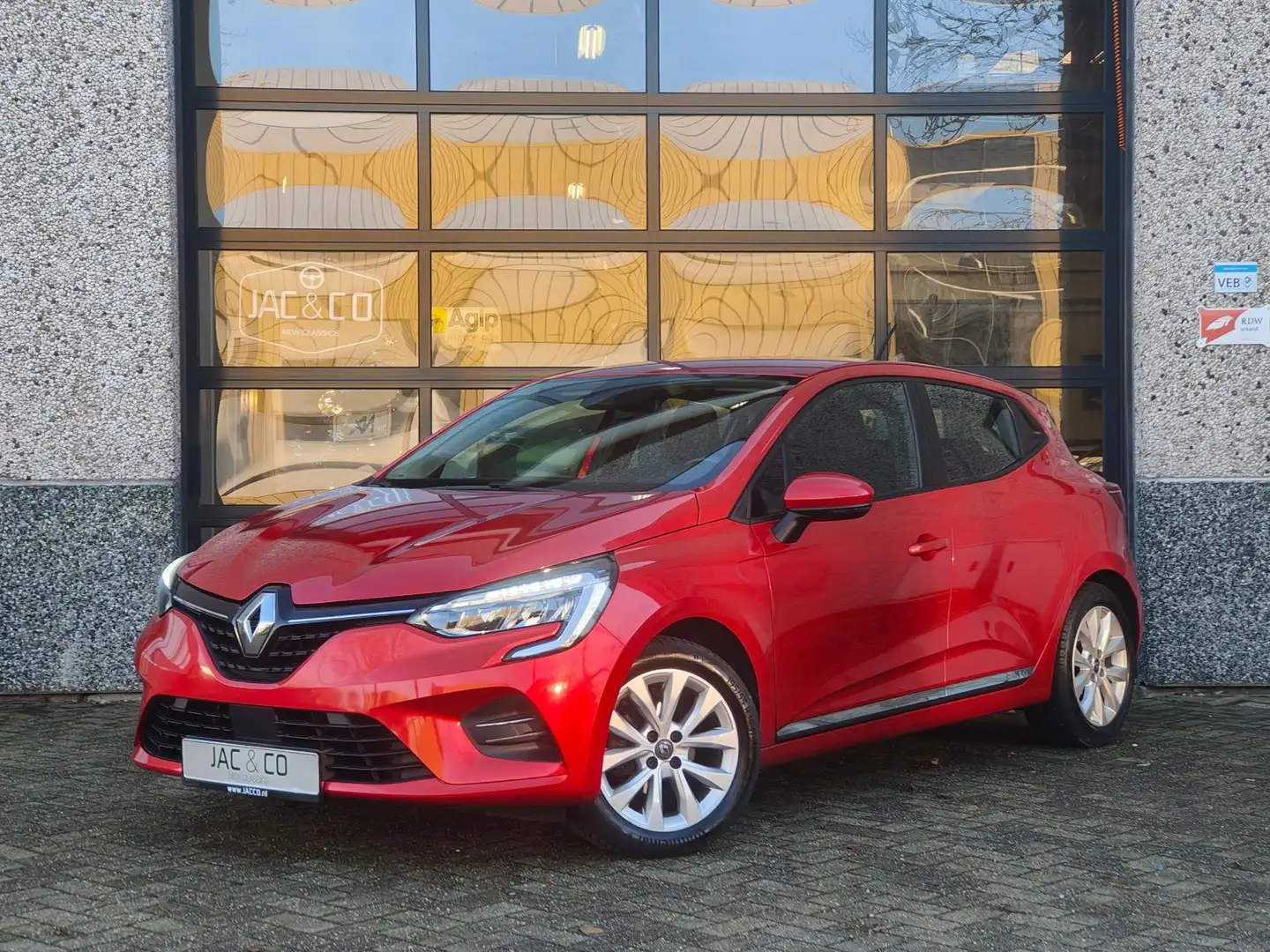 Renault Clio 1.0 TCe Zen 101-pk ! Carplay - Trekhaak - Nieuwsta Rouge - 1