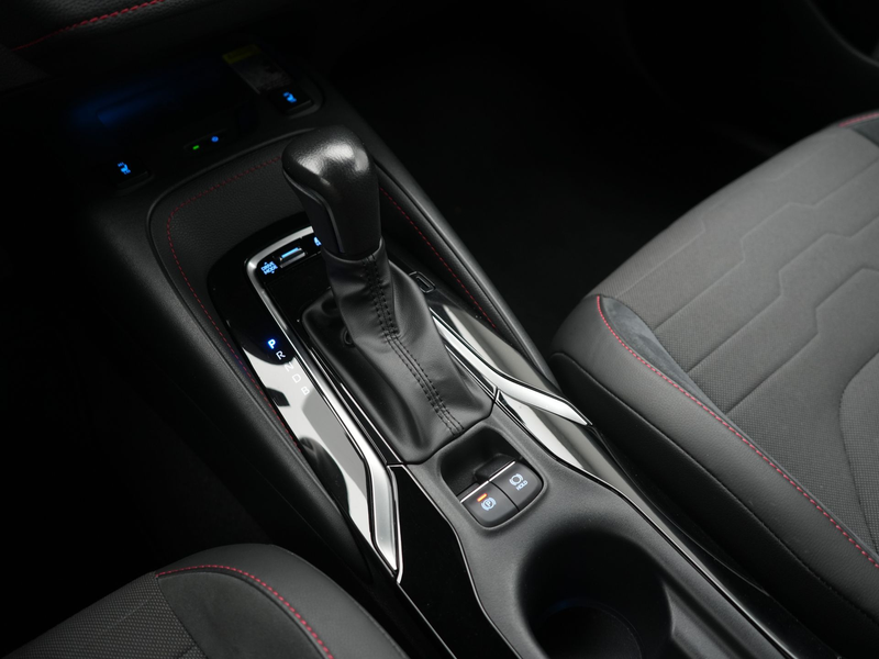 Toyota Corolla 1.8 Hybrid Executive | JBL Audio | Stoelverwarming — photo 12