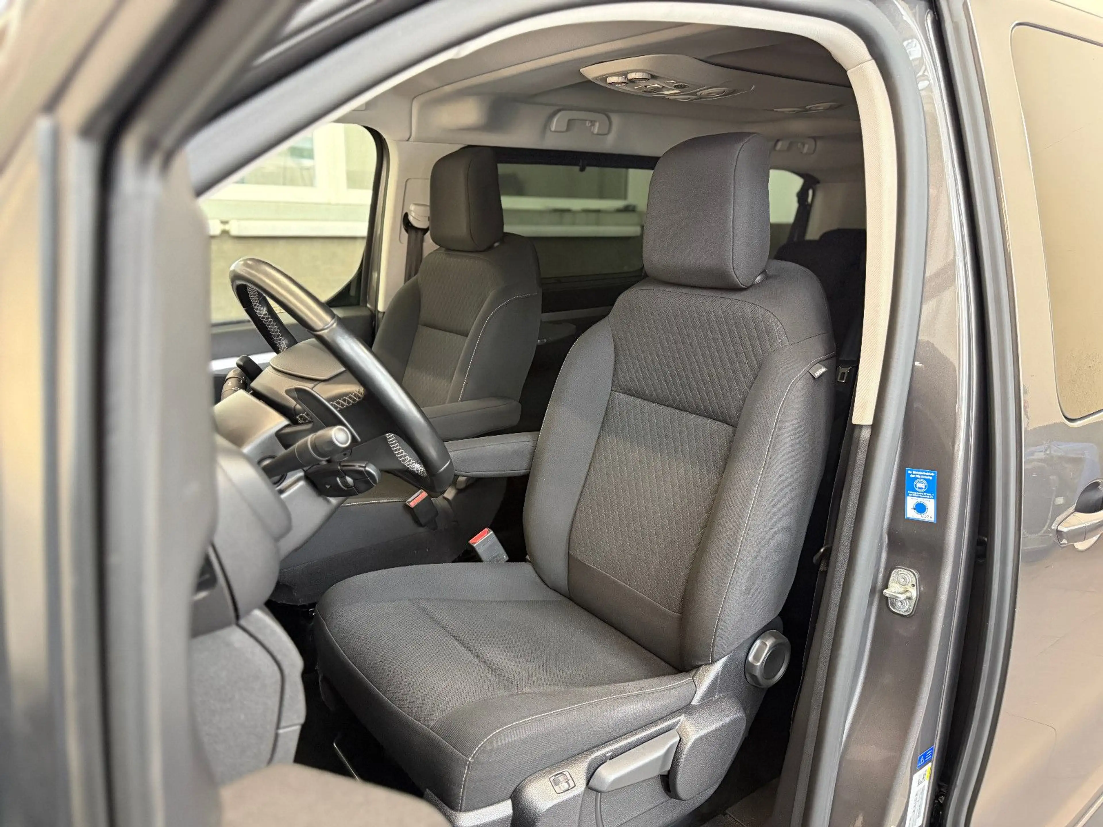 Opel Zafira Life Edition 5 J. Garantie 8 SITZE AHK — photo 3