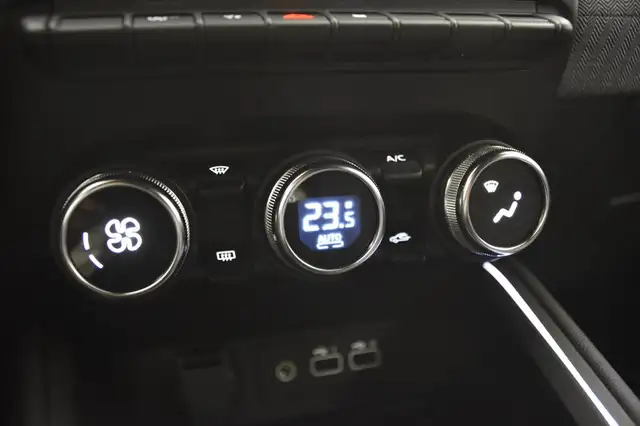 Renault Clio view 8
