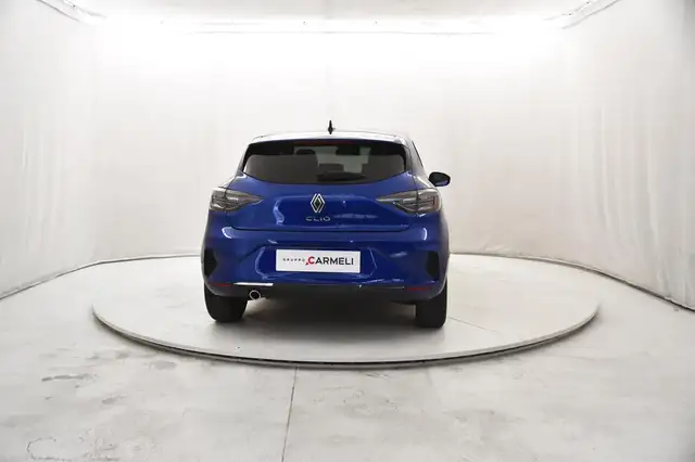 Renault Clio view 4
