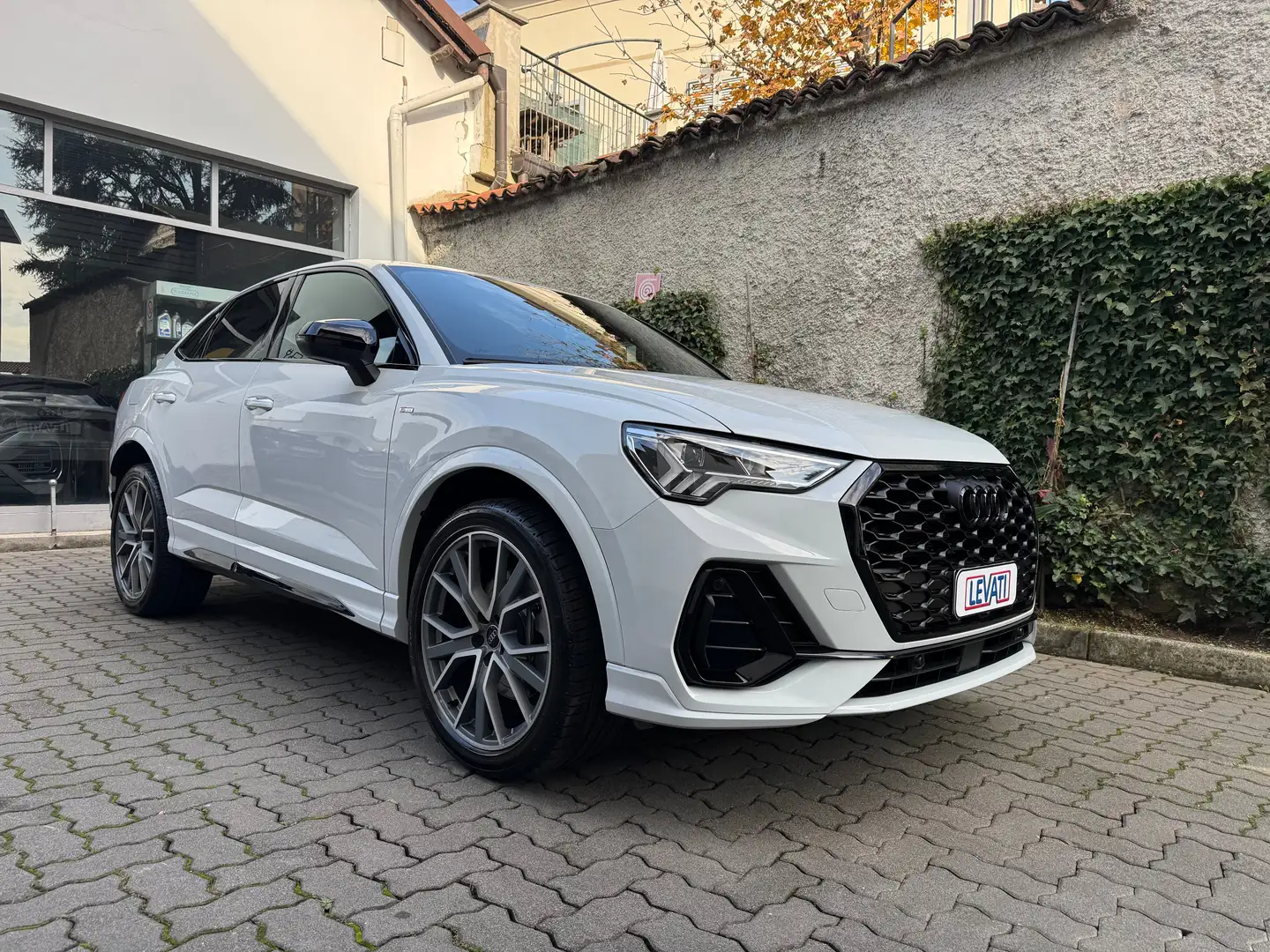 Audi Q3 Q3 Sportback 45 1.4 tfsi e S line S-tronic Blanc - 1