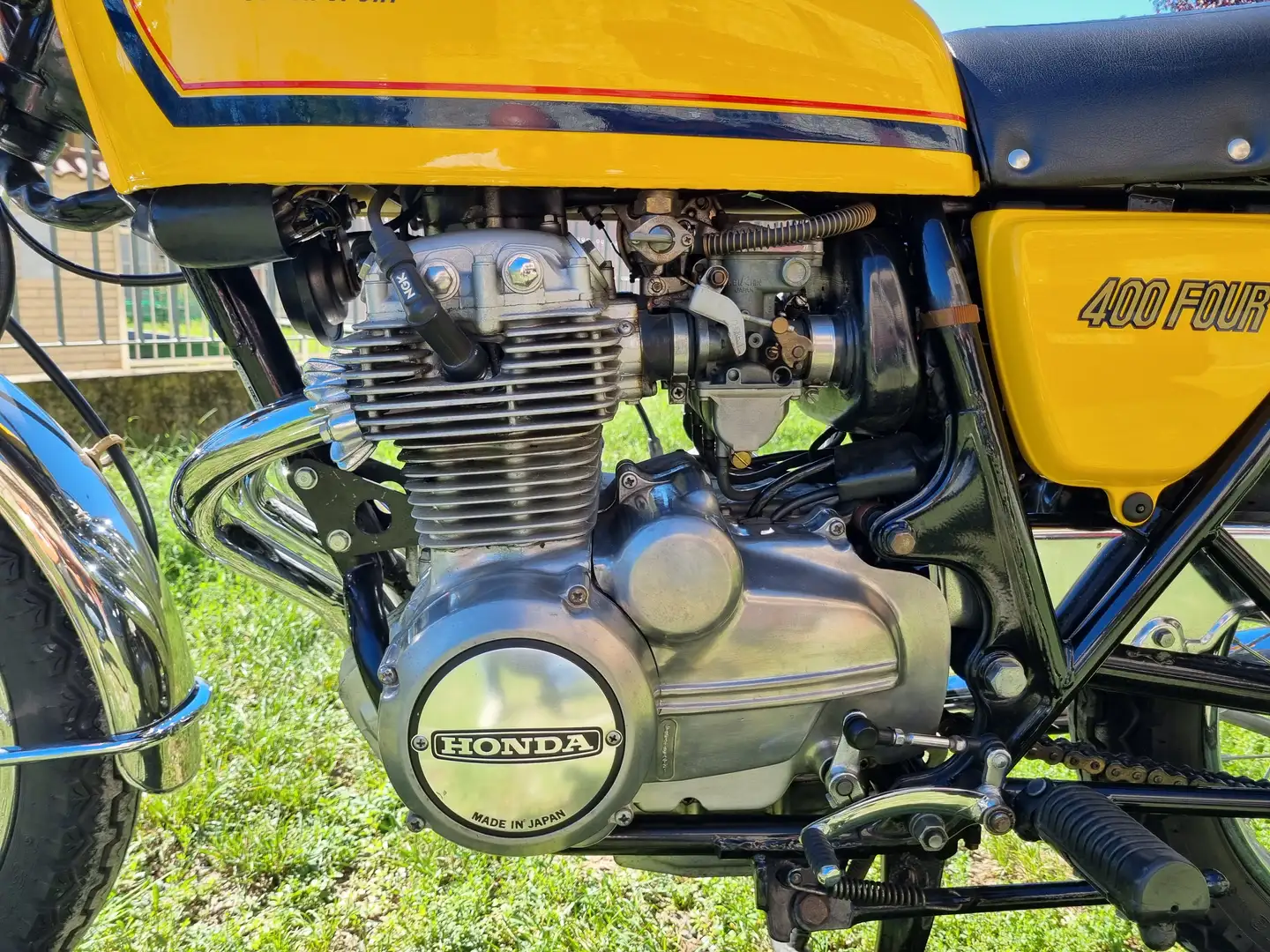Honda CB 400 Super Sport Amarillo - 2