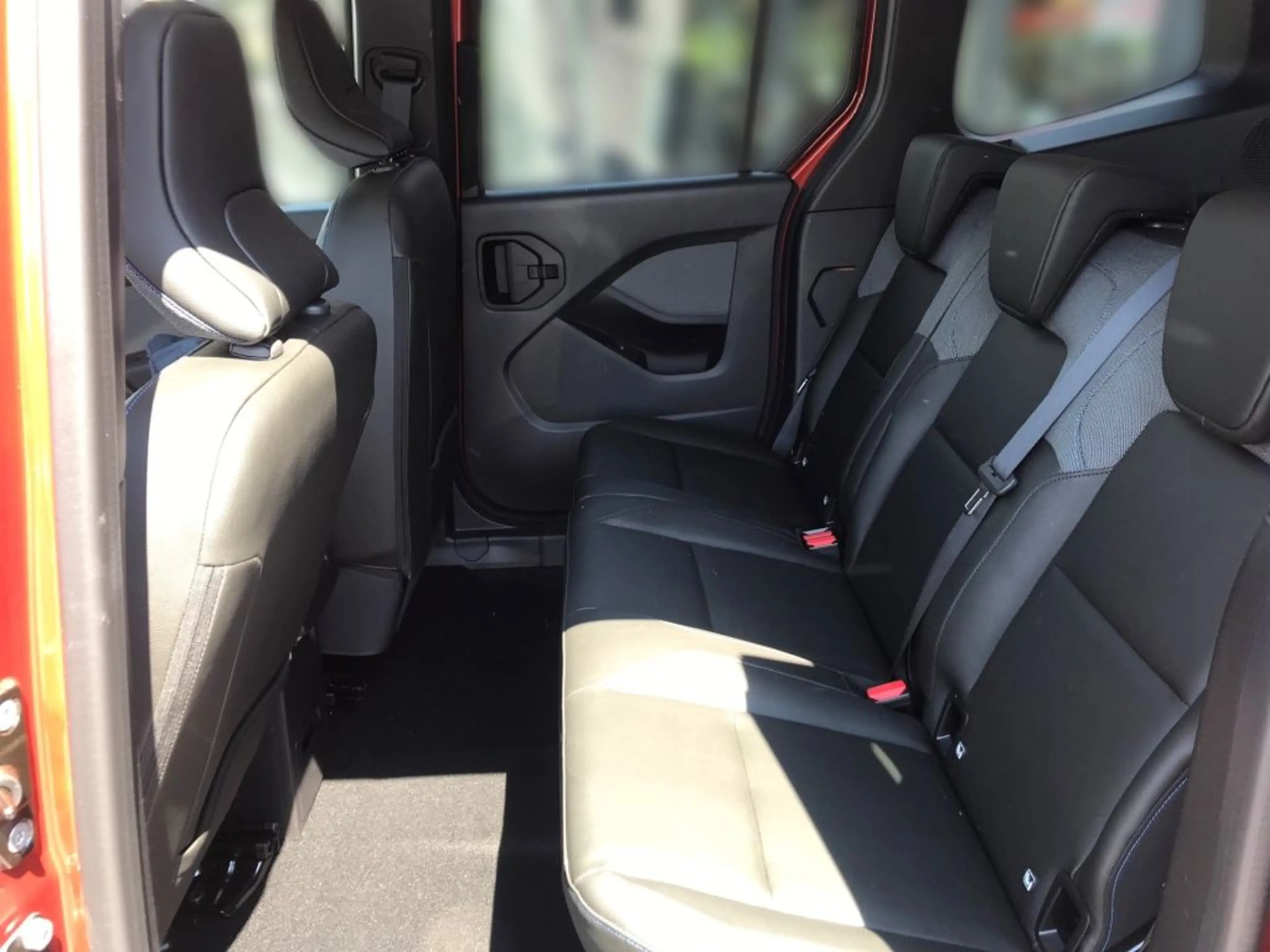 Nissan Townstar DIG-T 130 Kombi N-Connecta — photo 11