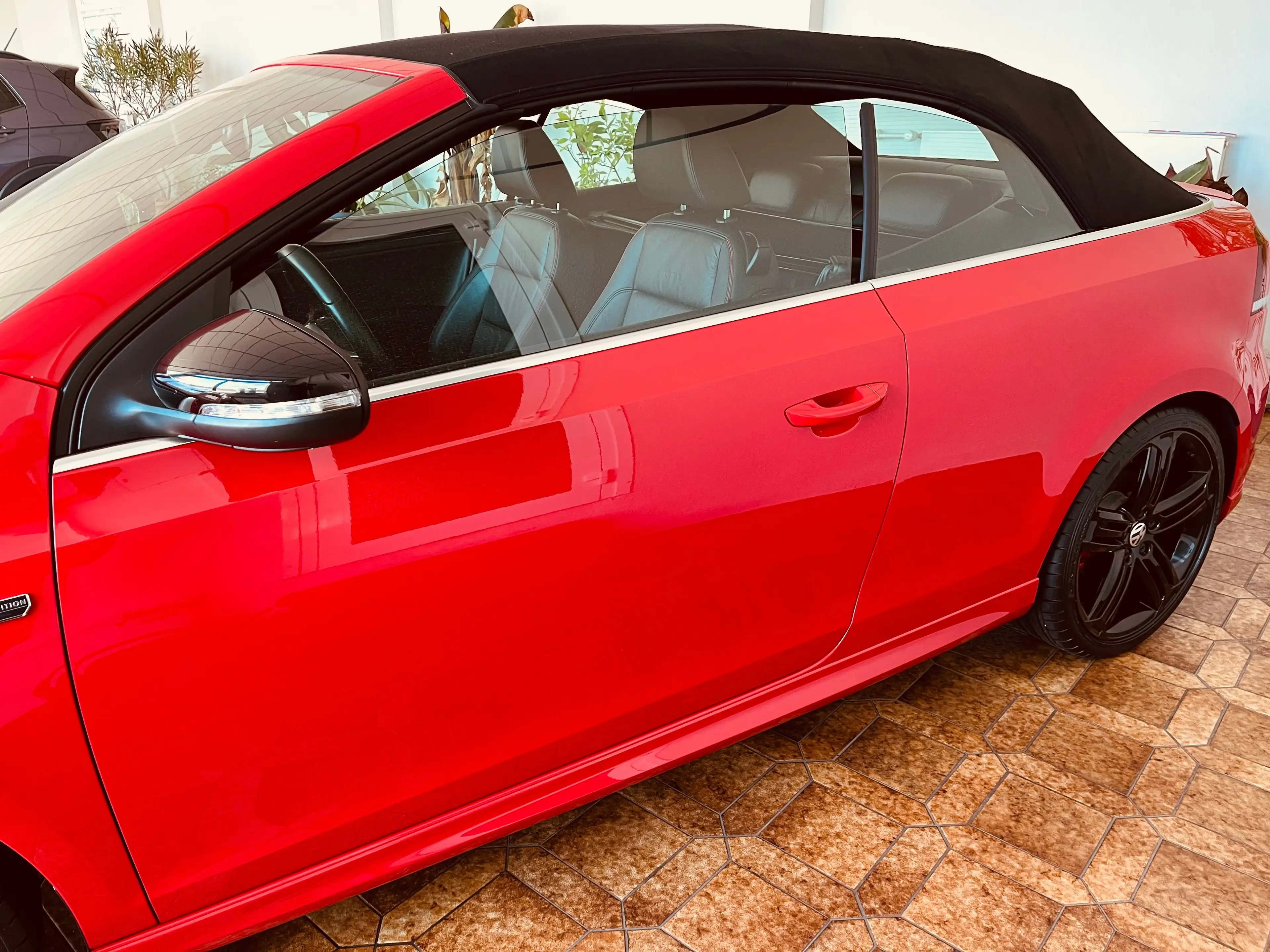 Volkswagen Golf Cabriolet GTI*DSG*LAST EDITION*220PS*DCC*LEDER*NAVI*KAMERA* — photo 5