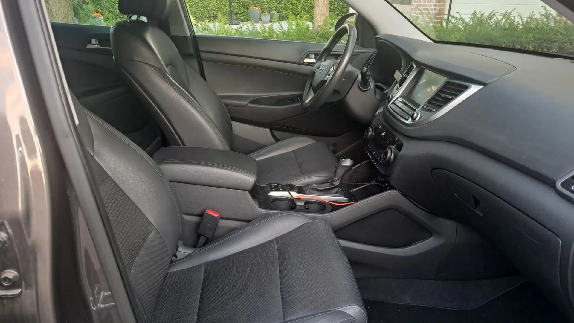 Hyundai TUCSON Tucson 1.6 Turbo 4WD DCT Premium Gris - 2