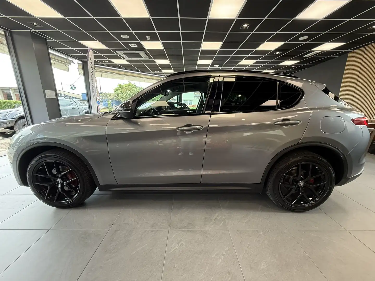 Alfa Romeo Stelvio 2.2 Turbodiesel 210 CV AT8 Q4 B-Tech *PERFETTA* Grigio - 2