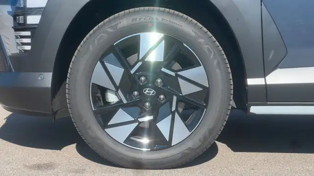 Hyundai Kona view 9