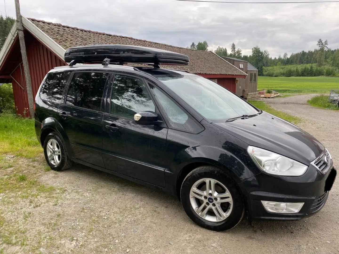 Ford Galaxy 2.0 TDCi DPF Aut. Champions Edition Černá - 2