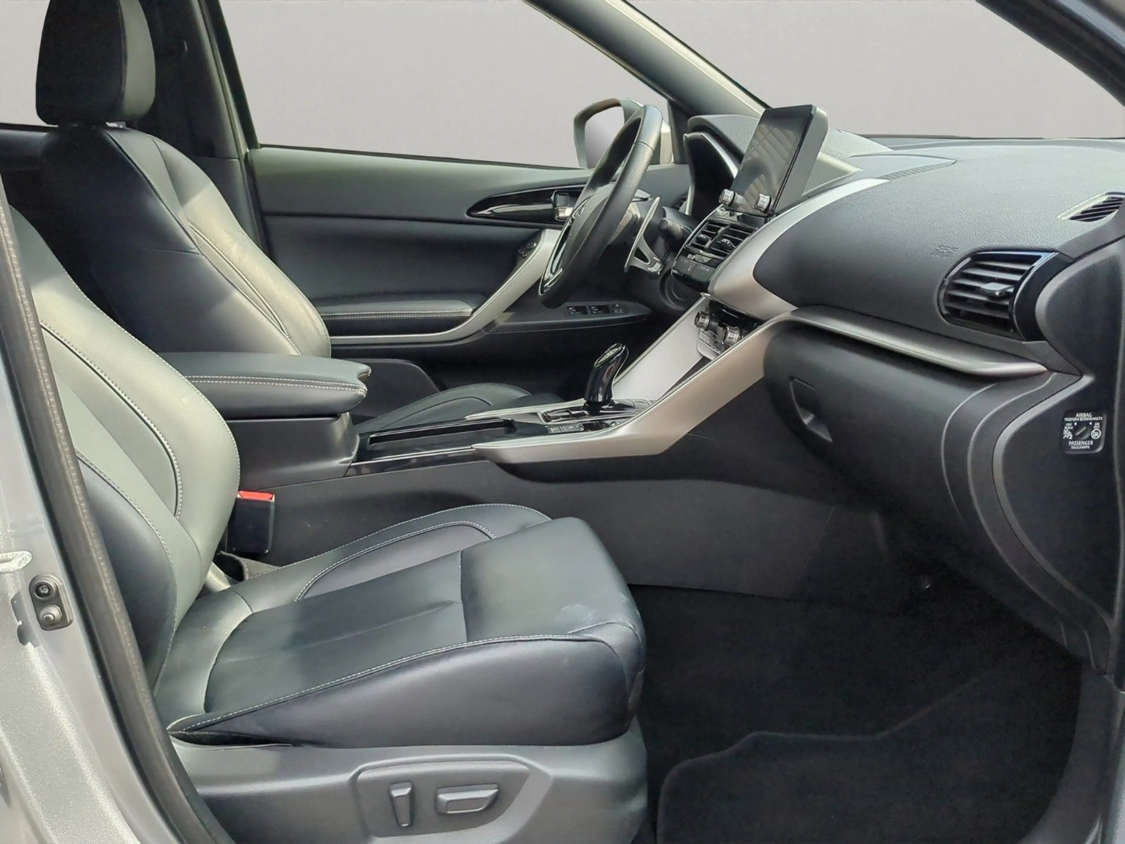 Mitsubishi Eclipse Cross TOP Hybrid 4WD HEAD UP 360° LED — photo 12