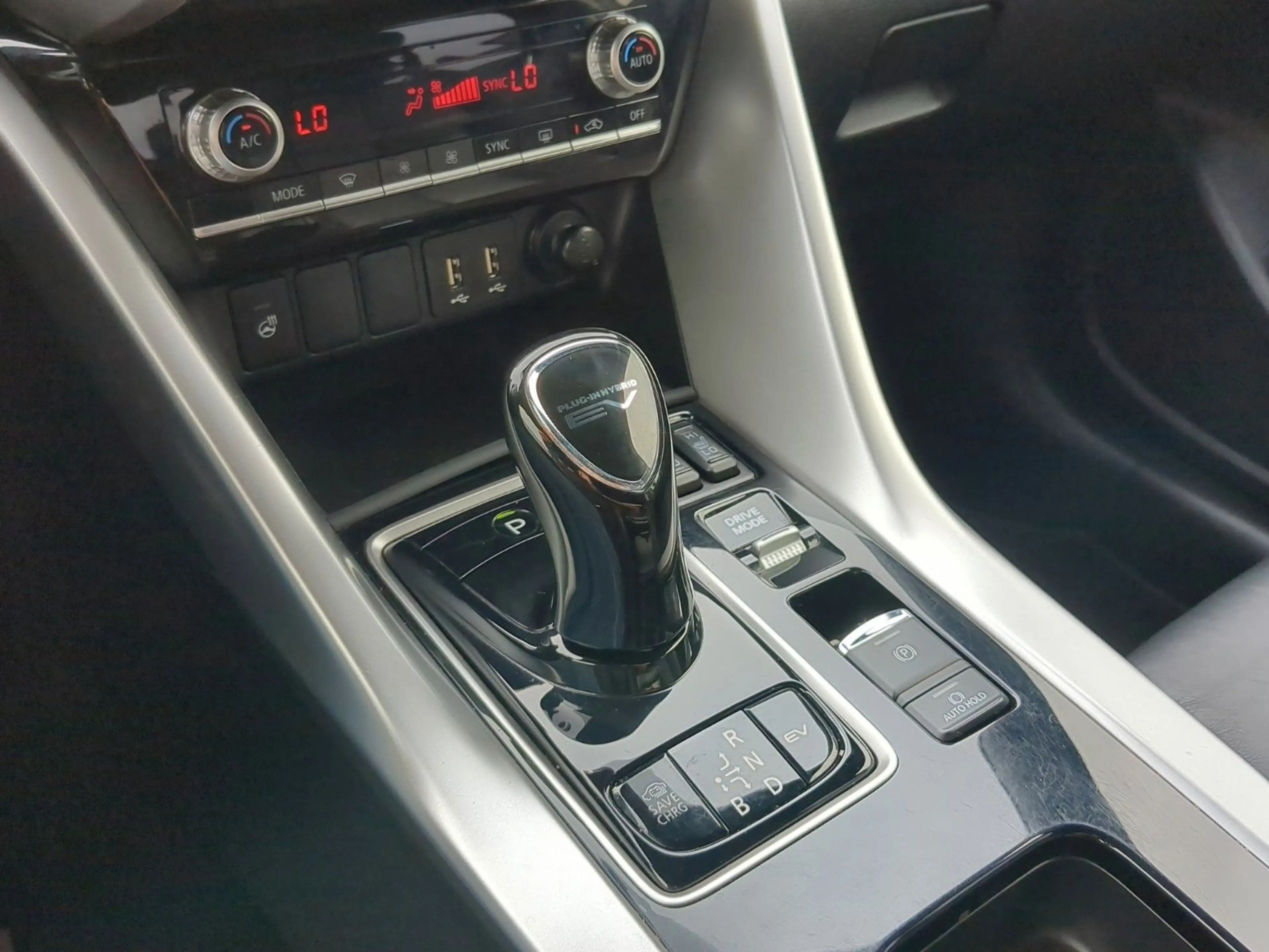 Mitsubishi Eclipse Cross TOP Hybrid 4WD HEAD UP 360° LED — photo 16