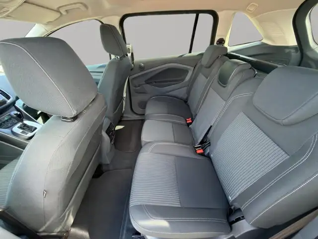 Ford C-Max view 10